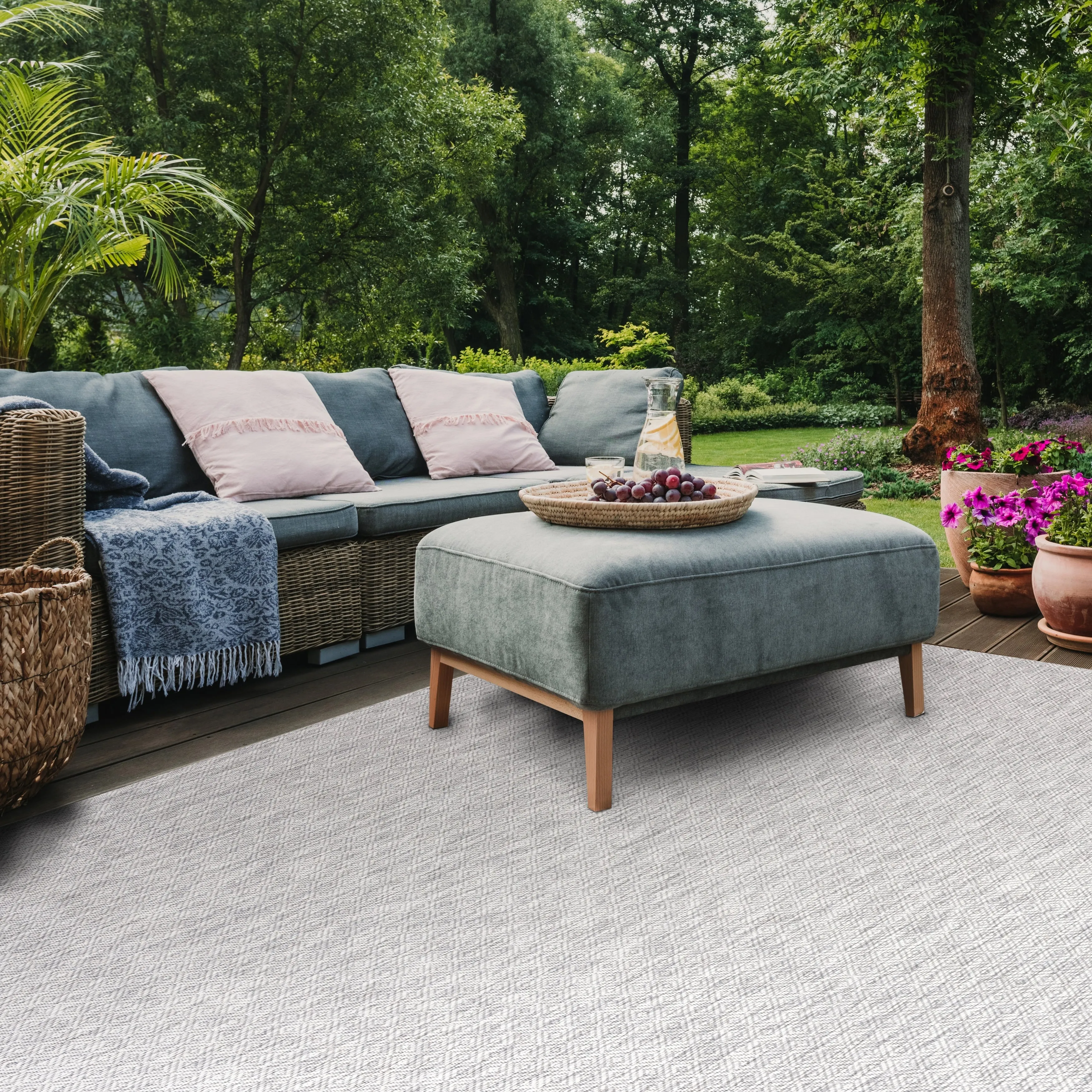 SAFAVIEH Courtyard Lumturie Indoor/Outdoor Waterproof Patio Rug