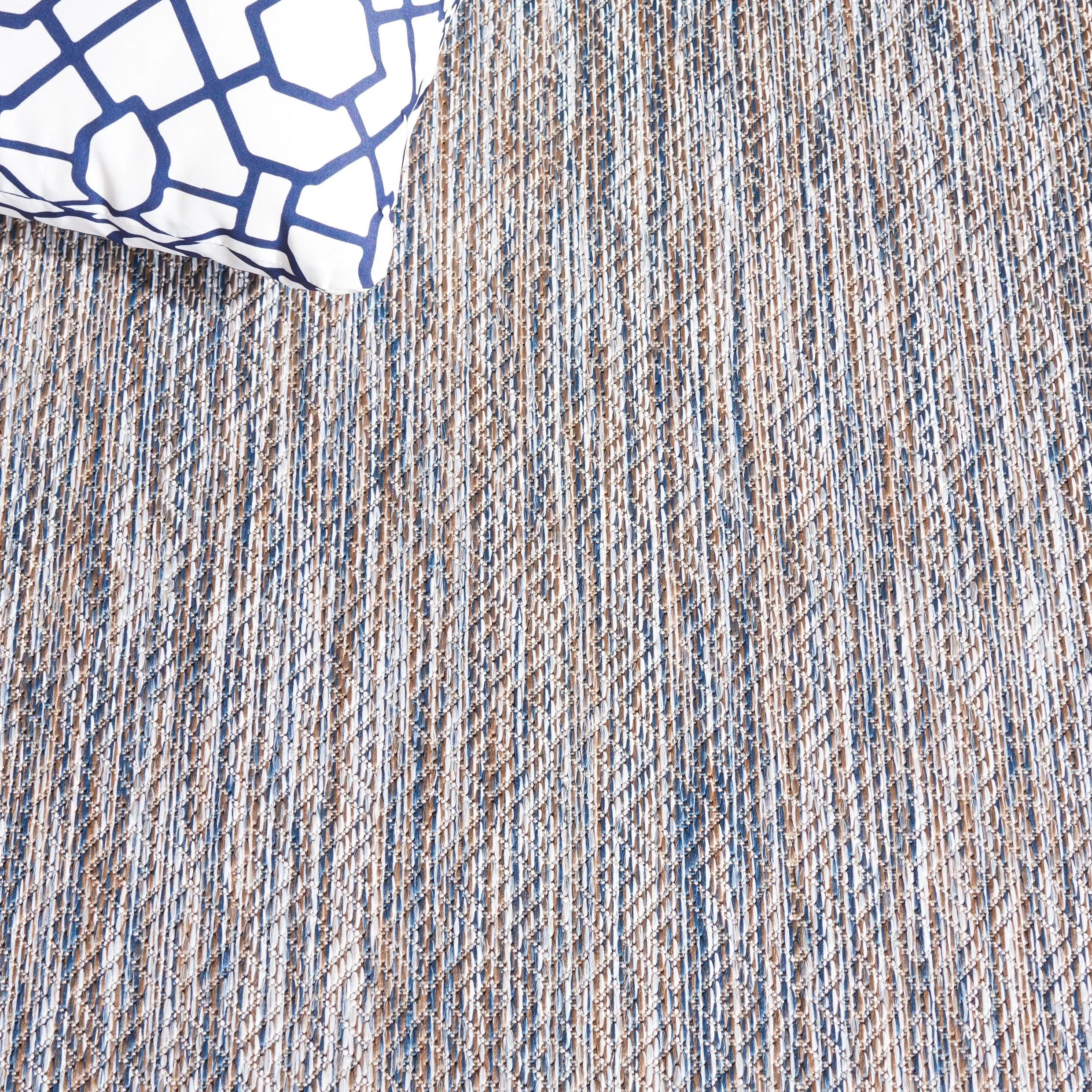 SAFAVIEH Courtyard Lumturie Indoor/Outdoor Waterproof Patio Rug