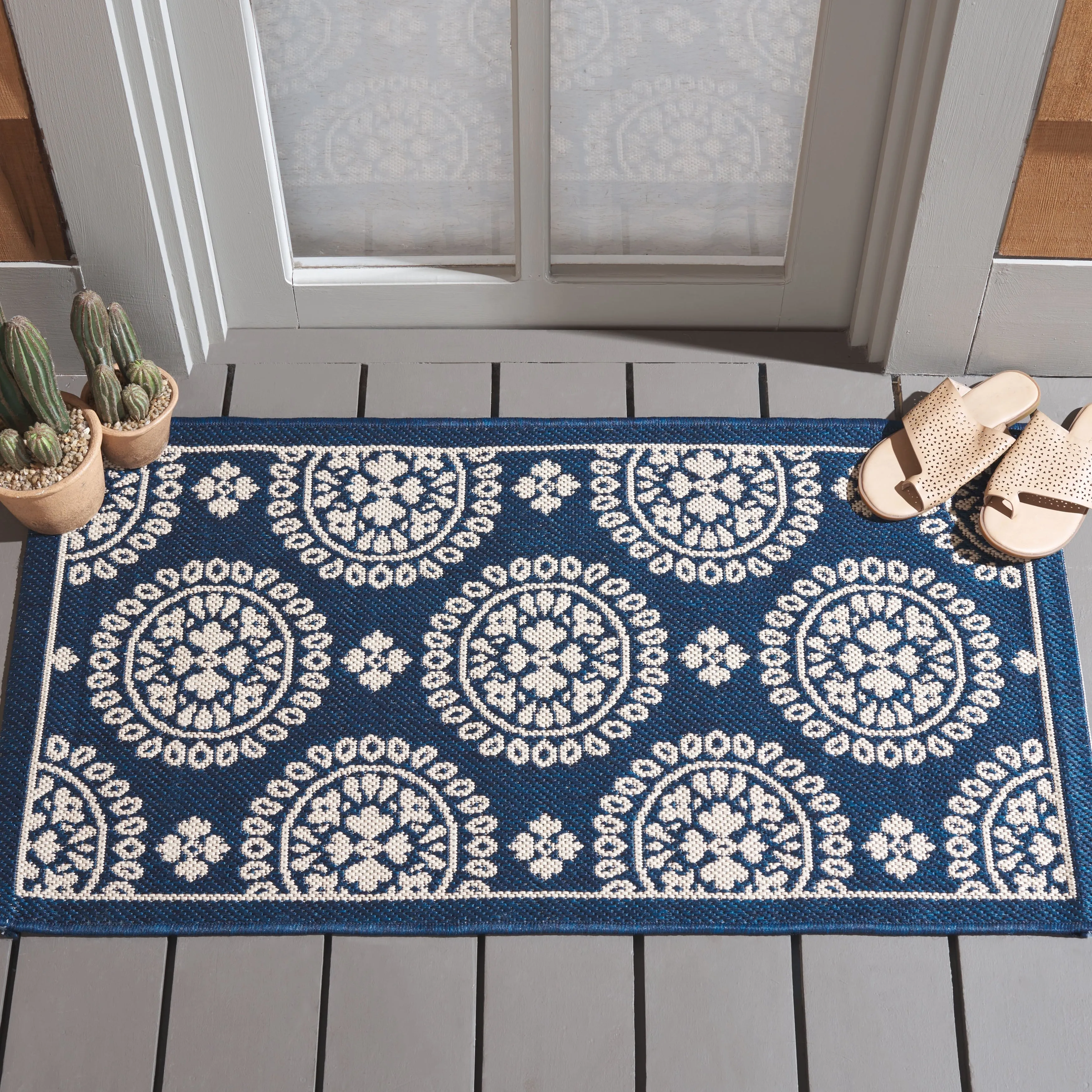 SAFAVIEH Courtyard Lyndy Rug