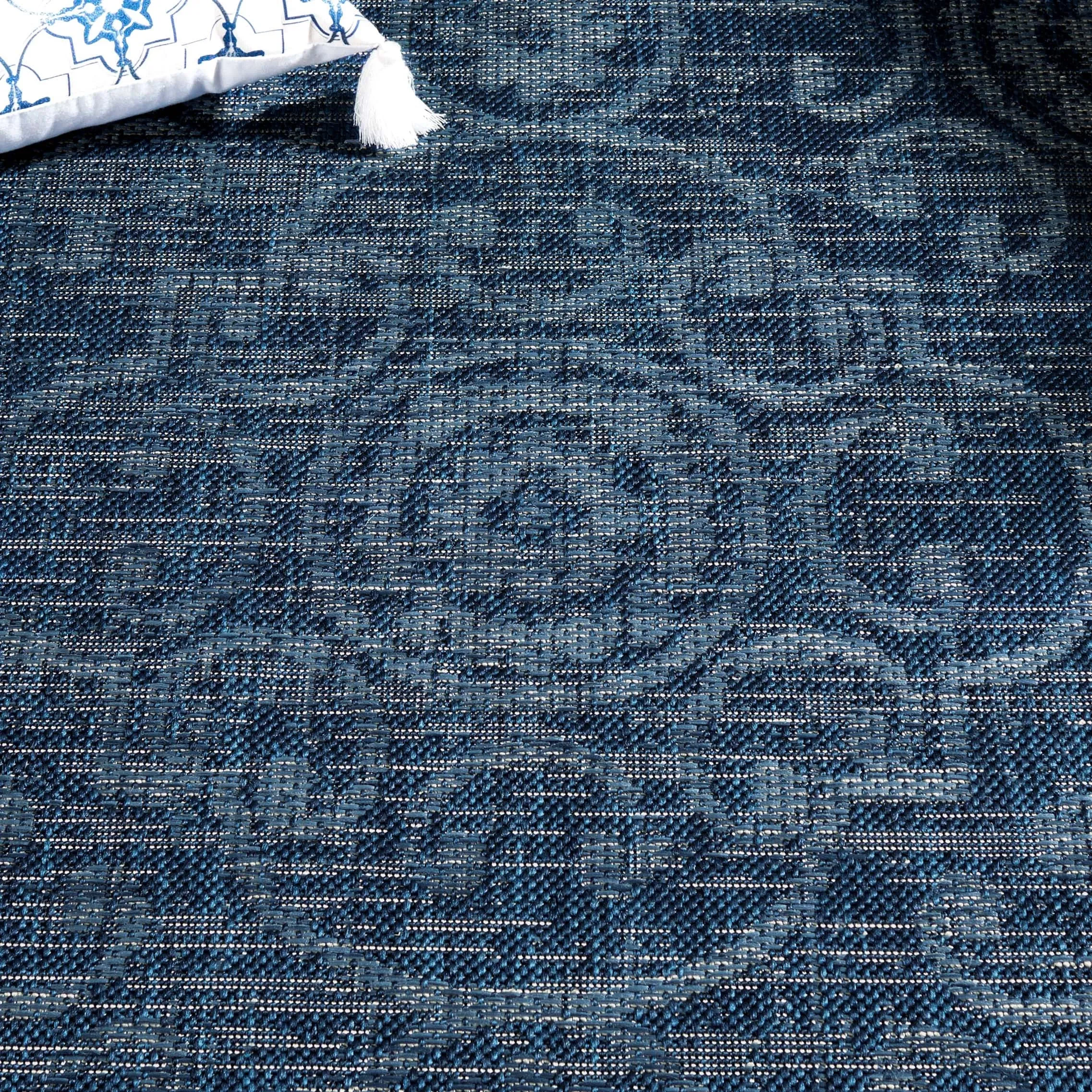 SAFAVIEH Courtyard Meghana Transitional Indoor/Outdoor Rug