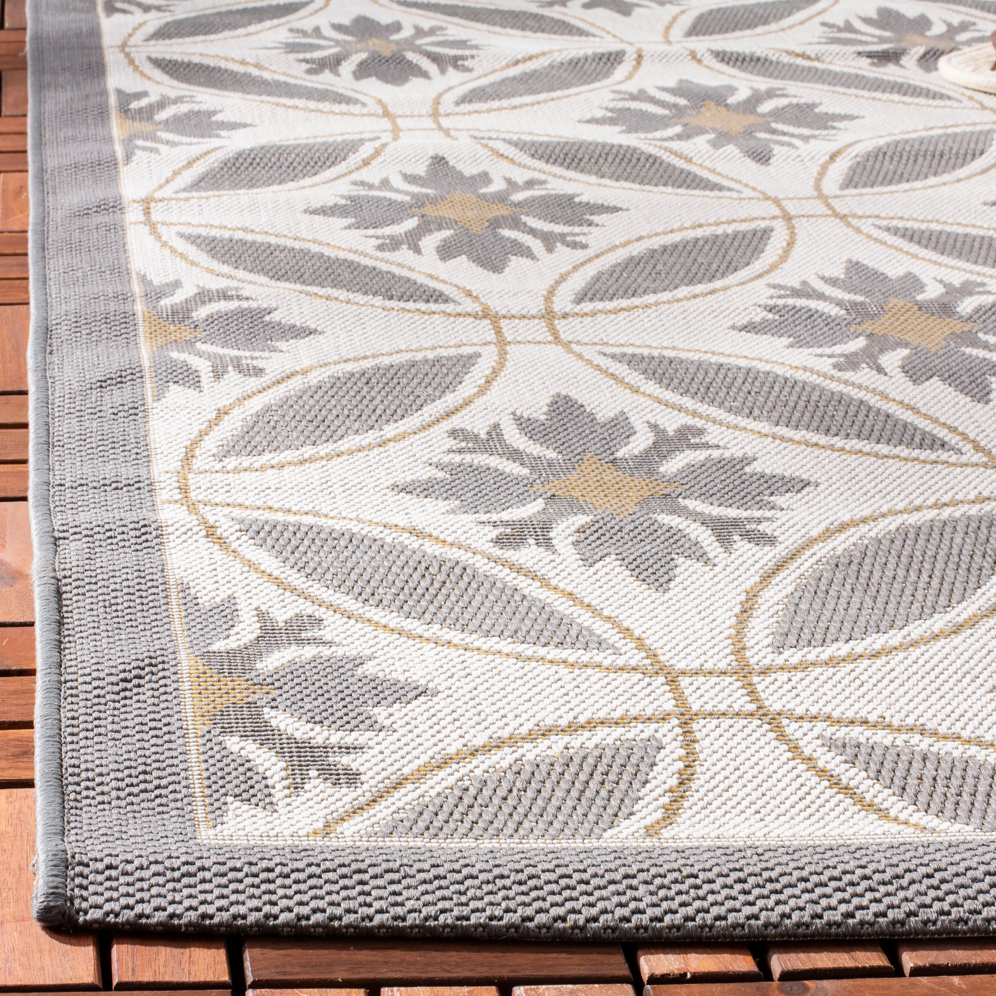 SAFAVIEH Courtyard Shelba Indoor/ Outdoor Waterproof Rug