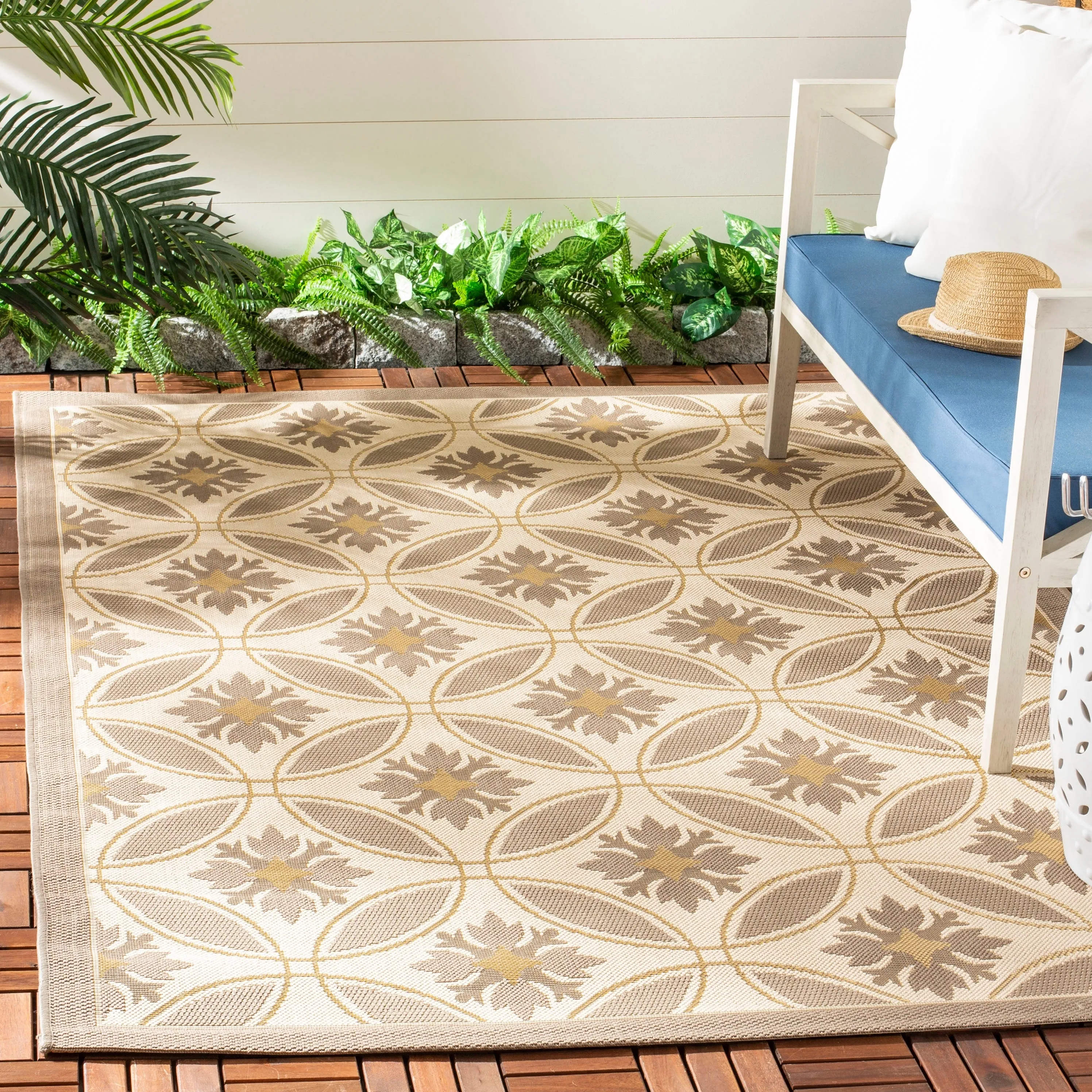 SAFAVIEH Courtyard Shelba Indoor/ Outdoor Waterproof Rug