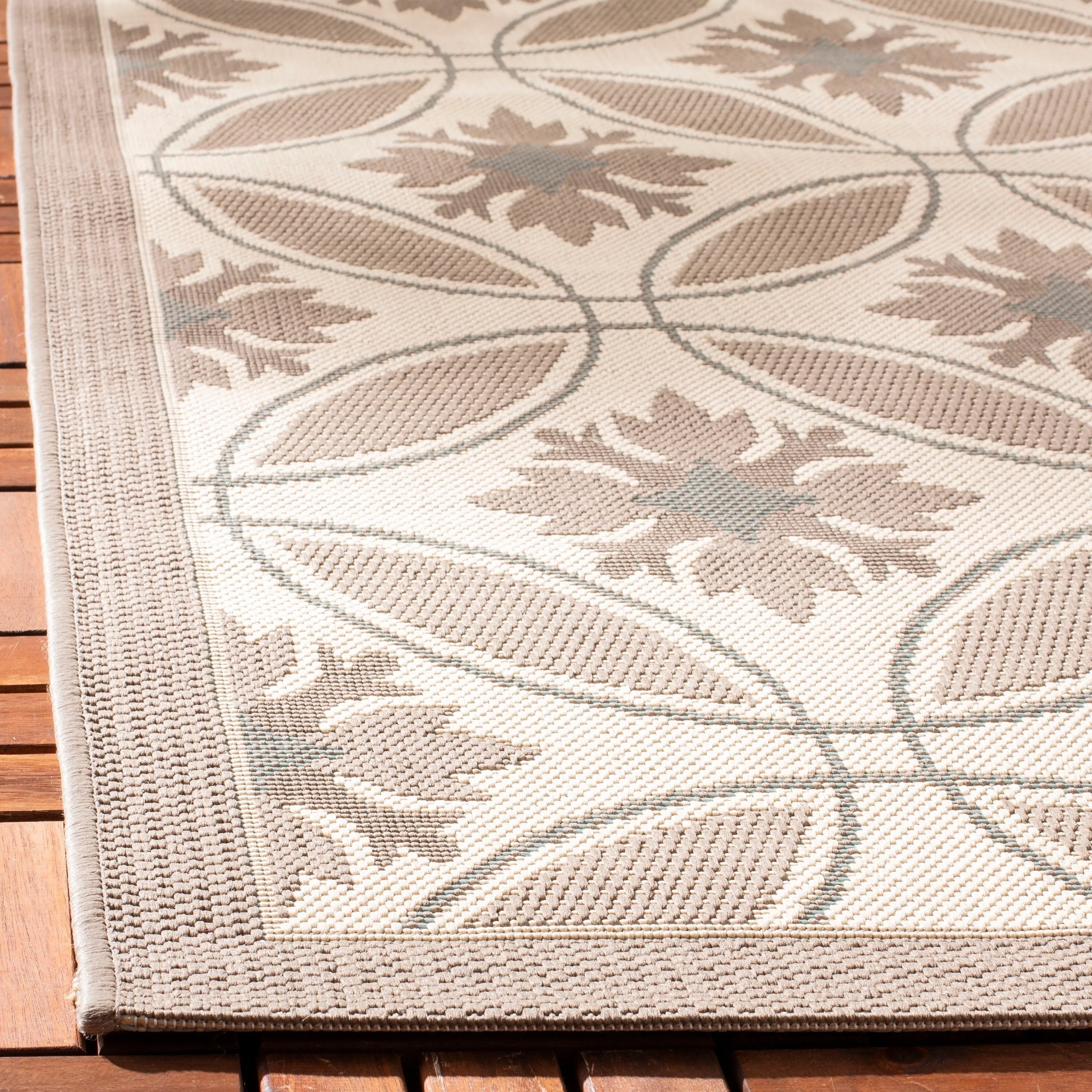 SAFAVIEH Courtyard Shelba Indoor/ Outdoor Waterproof Rug