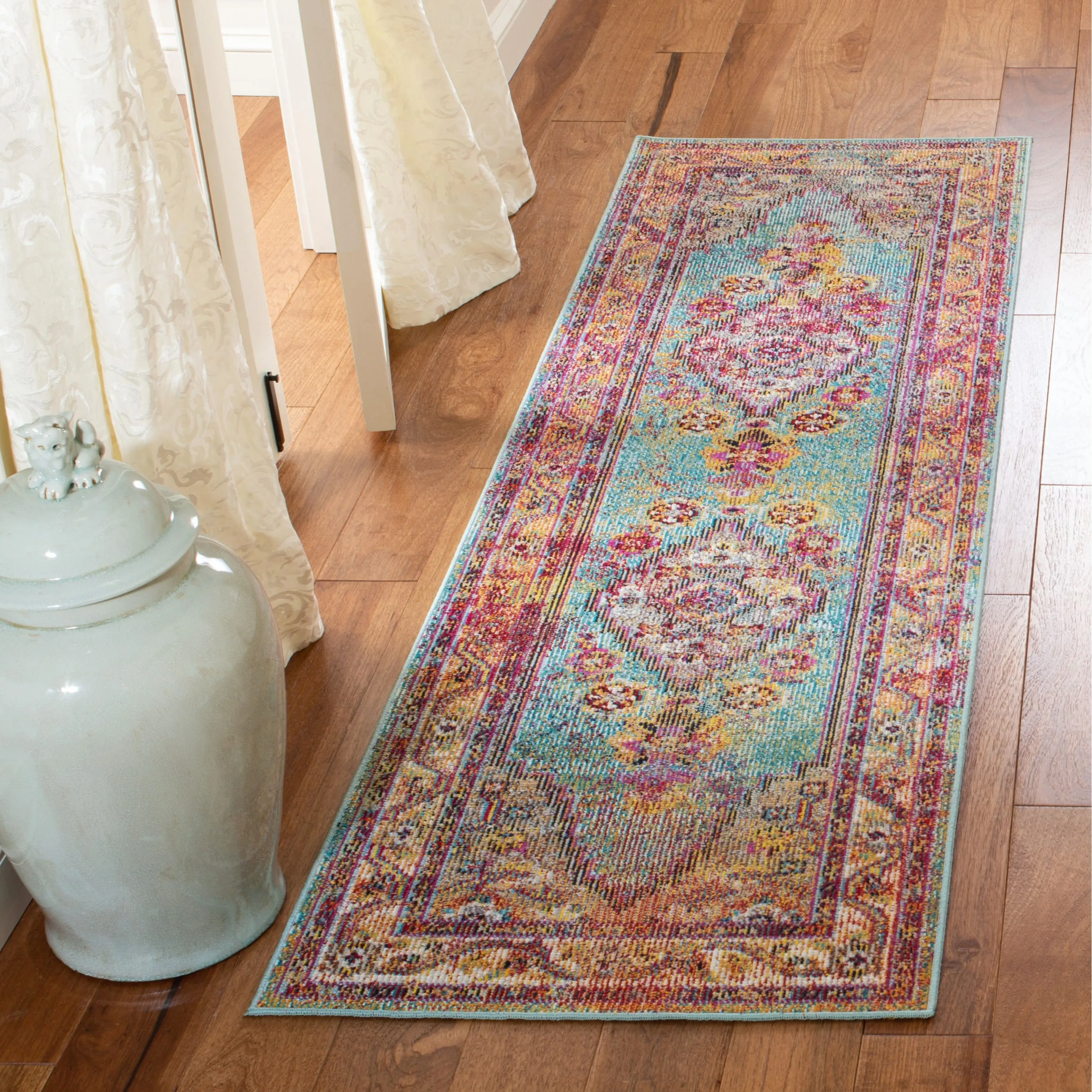 SAFAVIEH Crystal Gerty Vintage Boho Oriental Rug