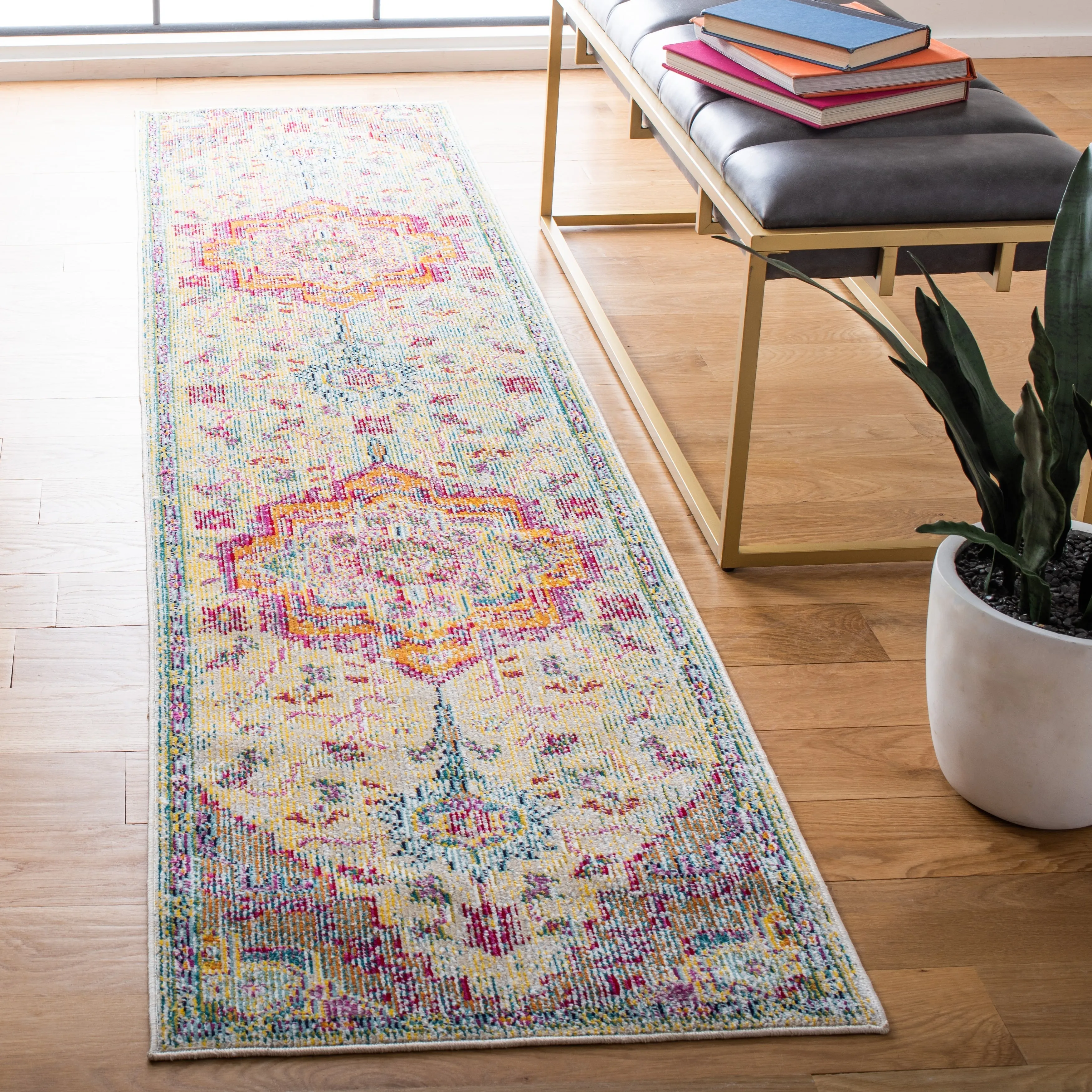 SAFAVIEH. Crystal Naimat Vintage Boho Medallion Rug
