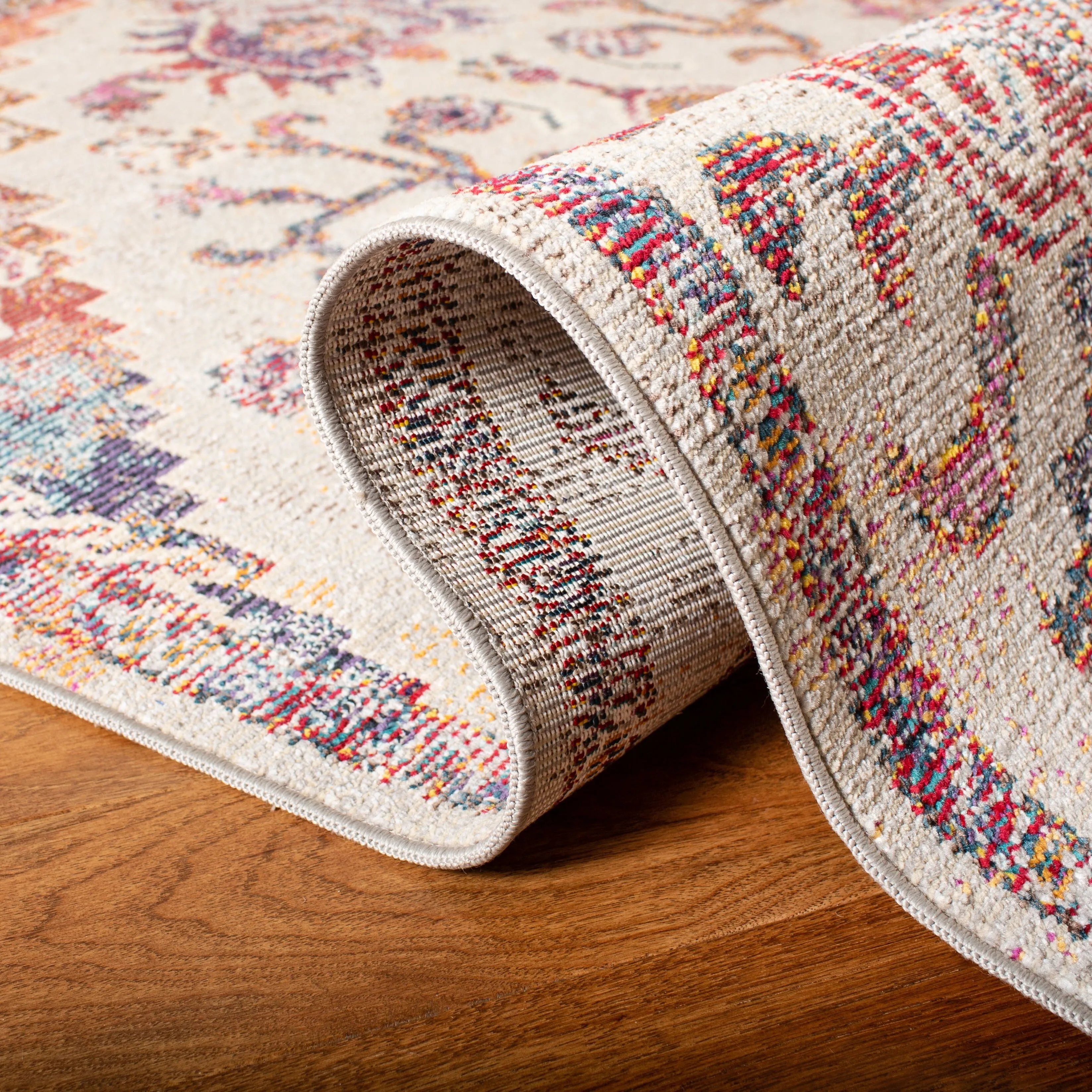 SAFAVIEH. Crystal Naimat Vintage Boho Medallion Rug