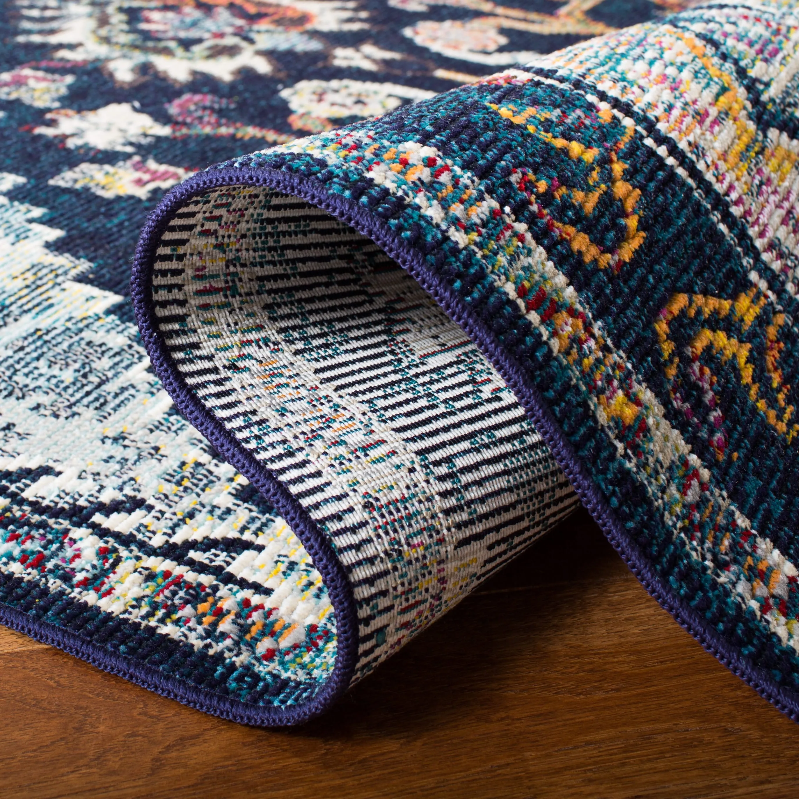 SAFAVIEH. Crystal Naimat Vintage Boho Medallion Rug