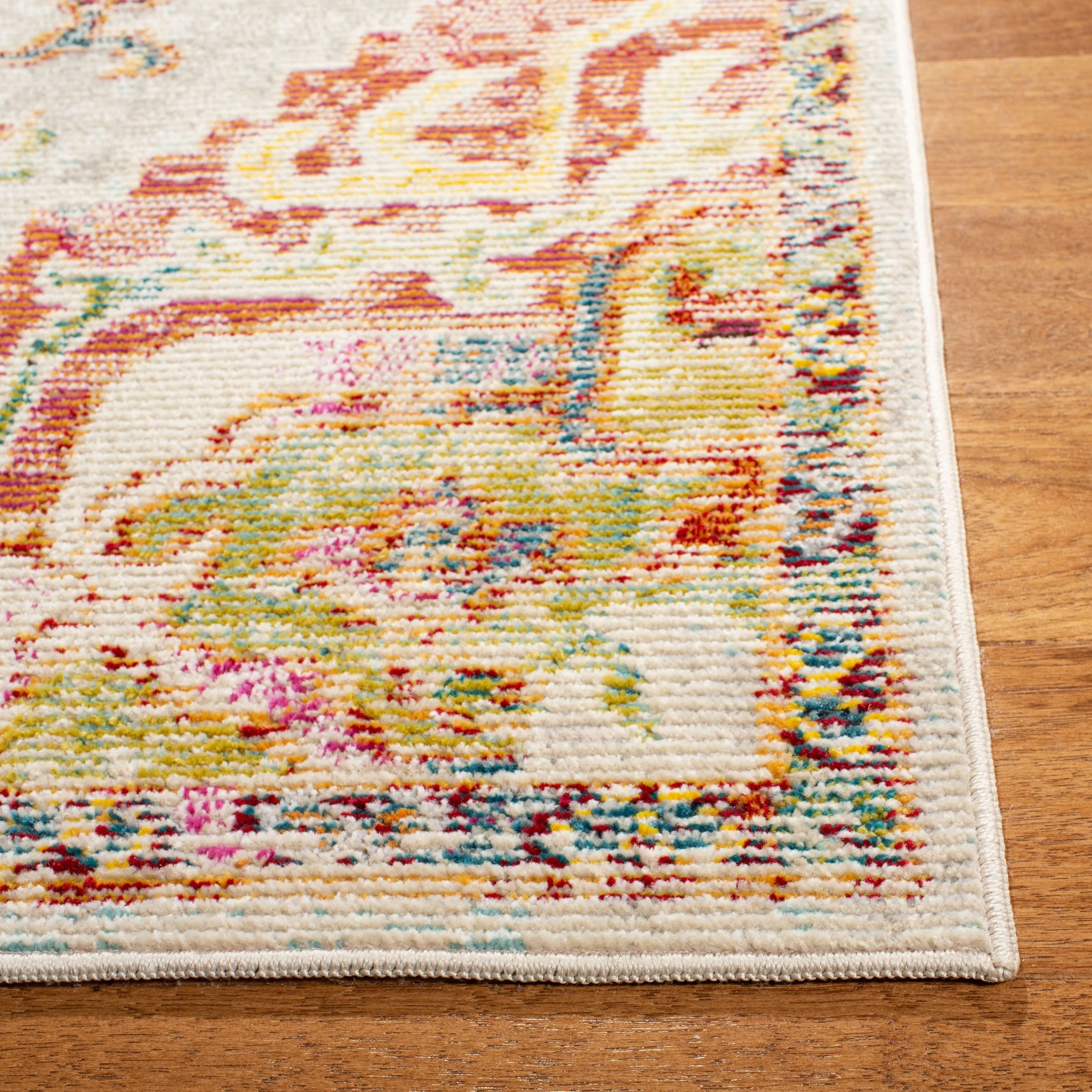 SAFAVIEH. Crystal Naimat Vintage Boho Medallion Rug