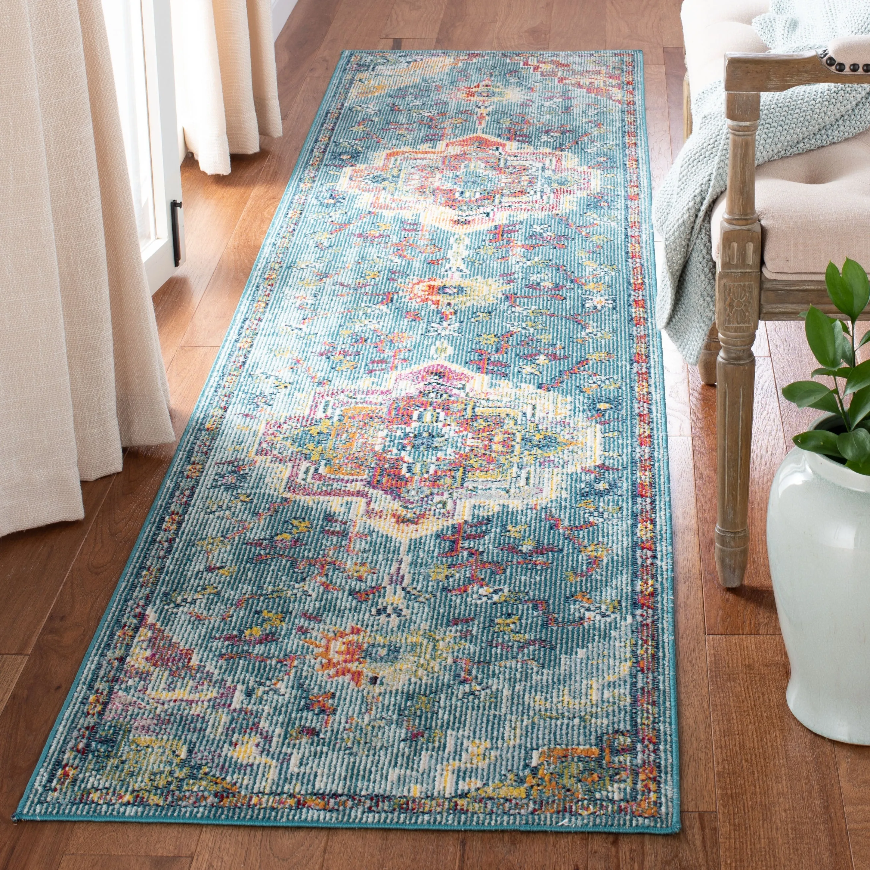 SAFAVIEH. Crystal Naimat Vintage Boho Medallion Rug