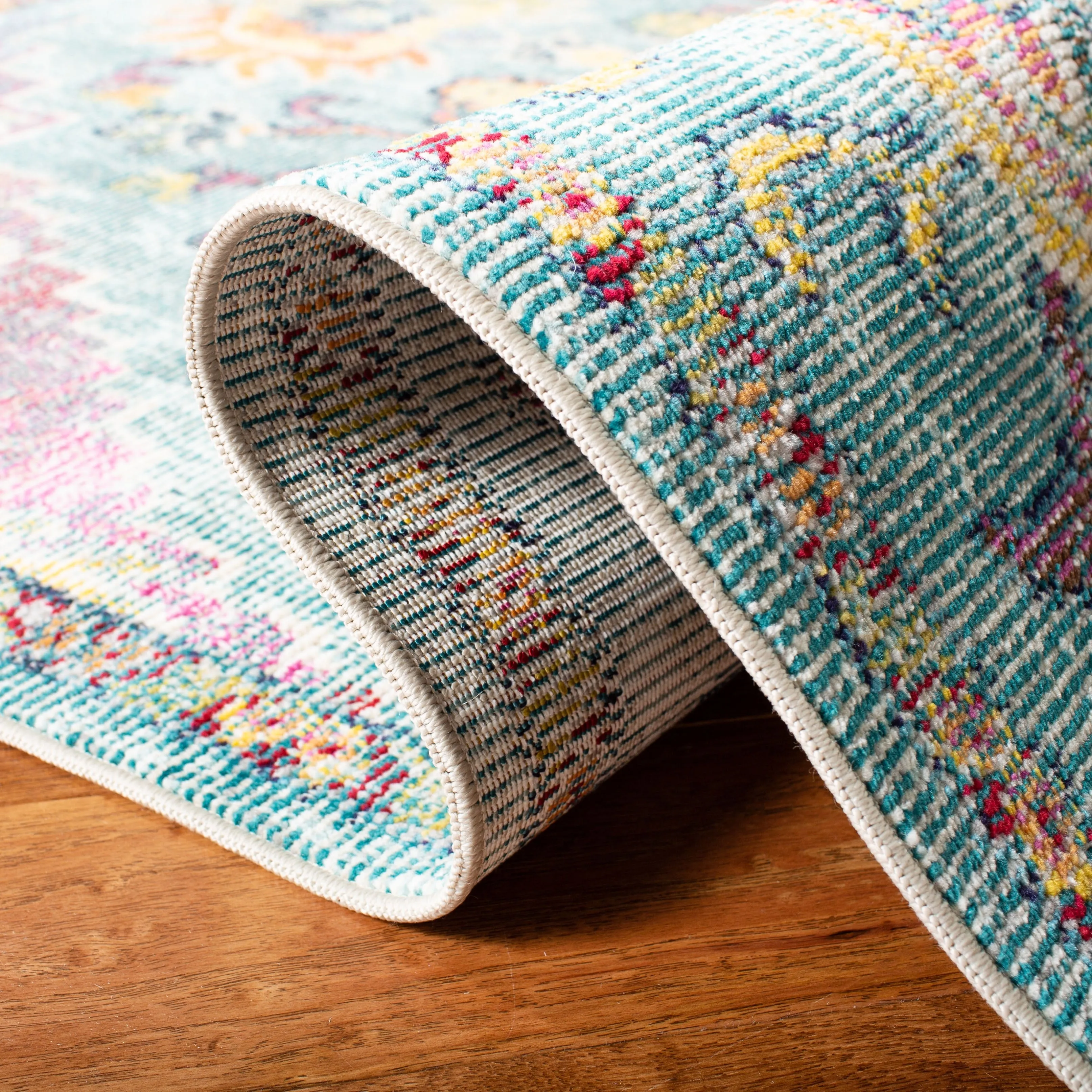 SAFAVIEH. Crystal Naimat Vintage Boho Medallion Rug