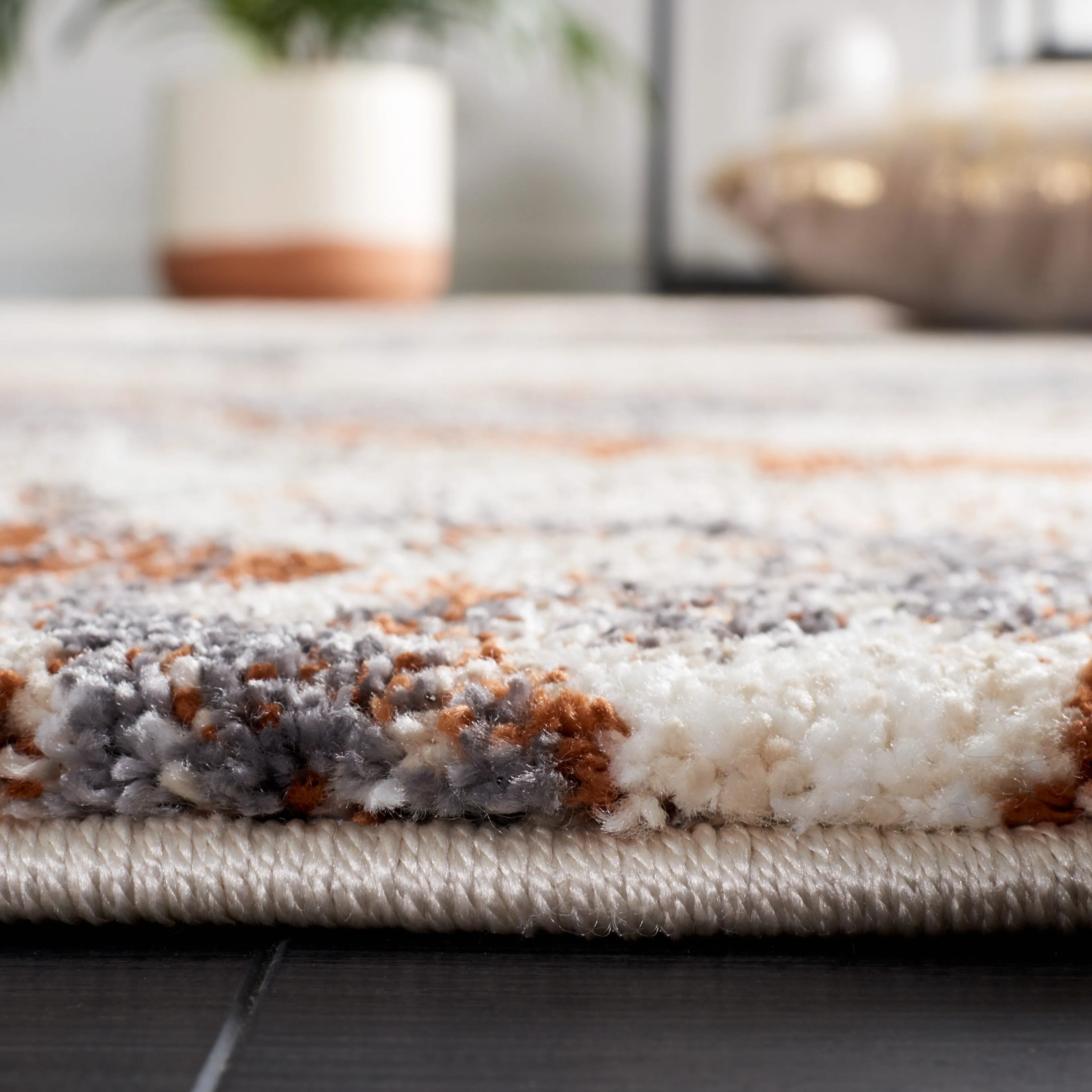 SAFAVIEH Cyrus Shag Gretje Modern Abstract Rug