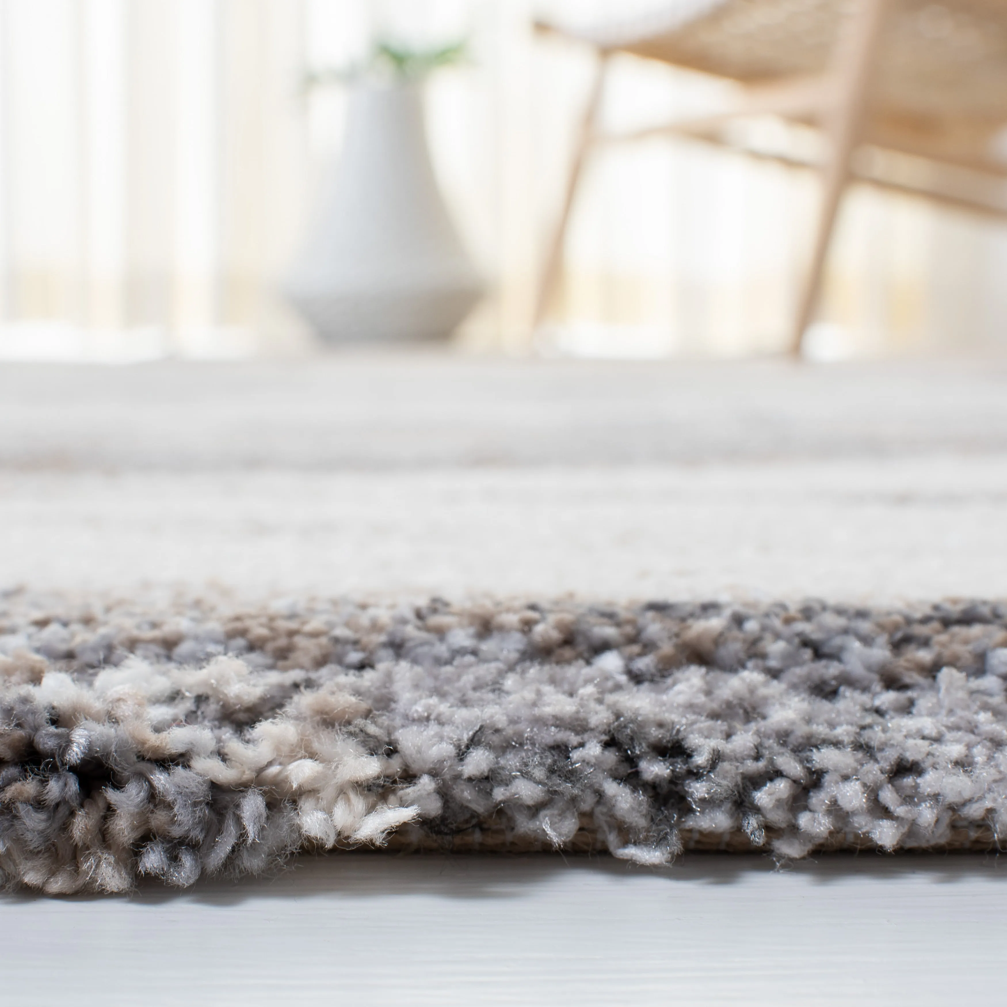 SAFAVIEH Cyrus Shag Margrit Abstract 1-inch Thick Rug