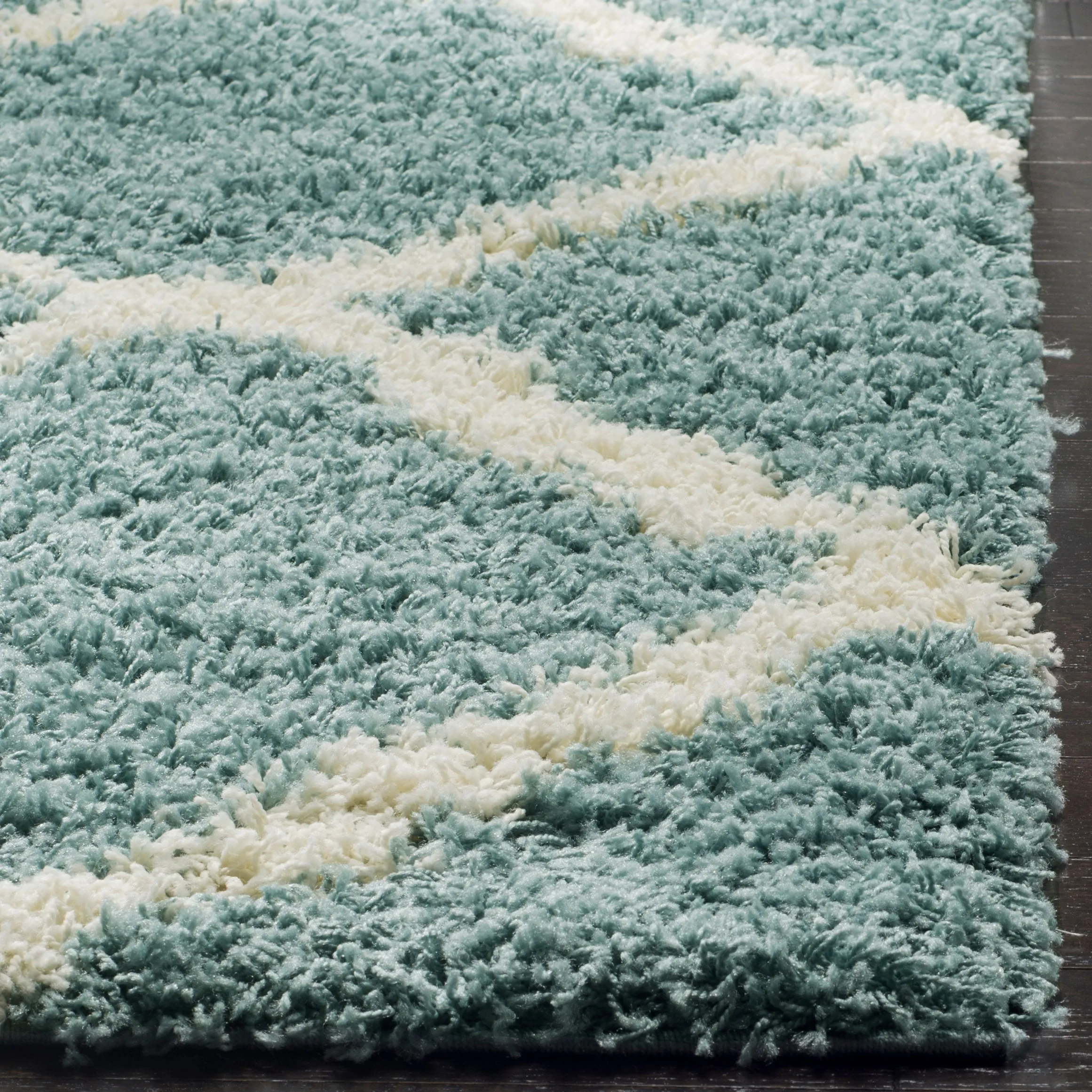 SAFAVIEH Dallas Shag Darina Trellis 1.5-inch Thick Rug
