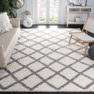 SAFAVIEH Dallas Shag Gertrudis Trellis 1.5-inch Thick Rug - Ivory/Grey - 8' x 10'
