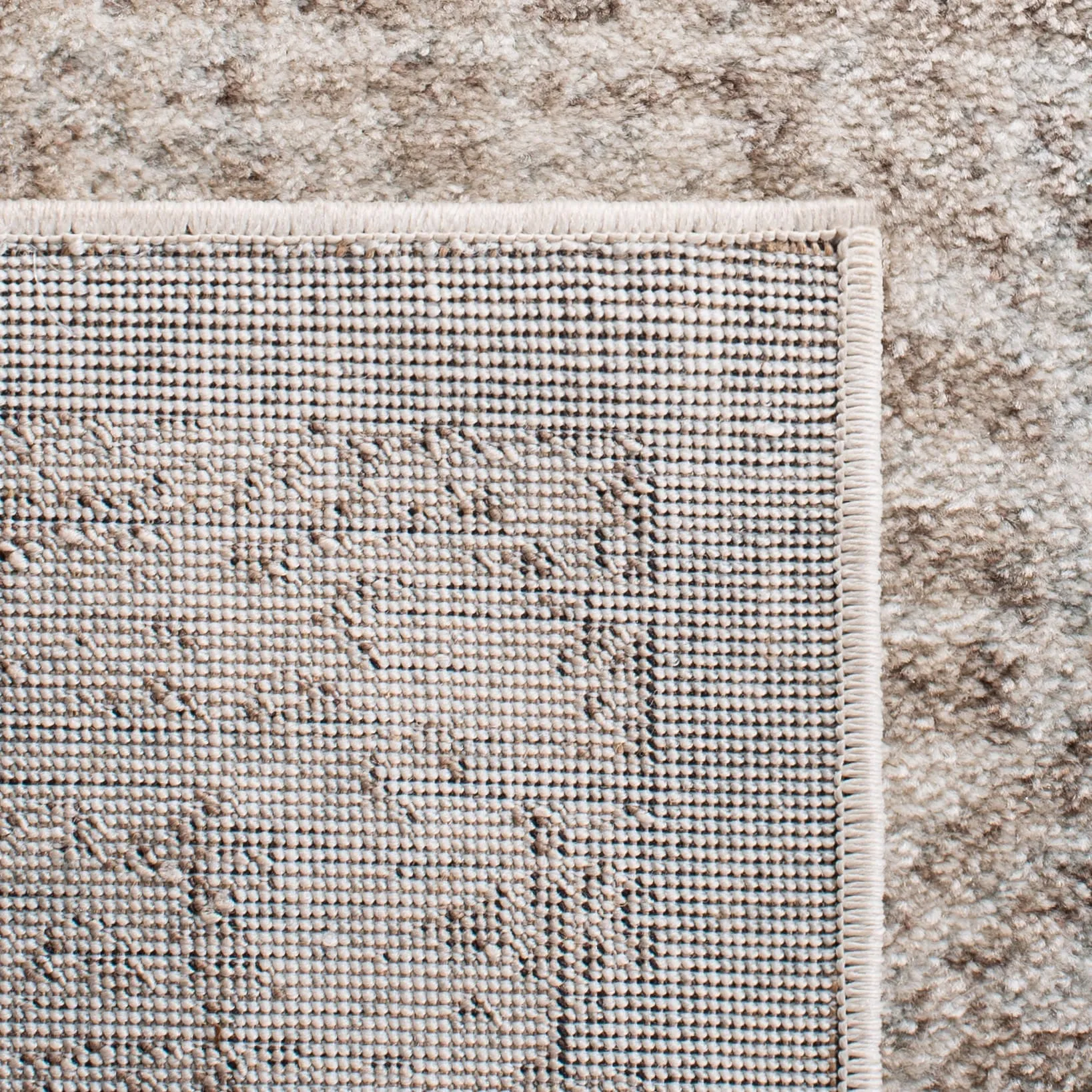 SAFAVIEH Evoke Pety Vintage Distressed Rug