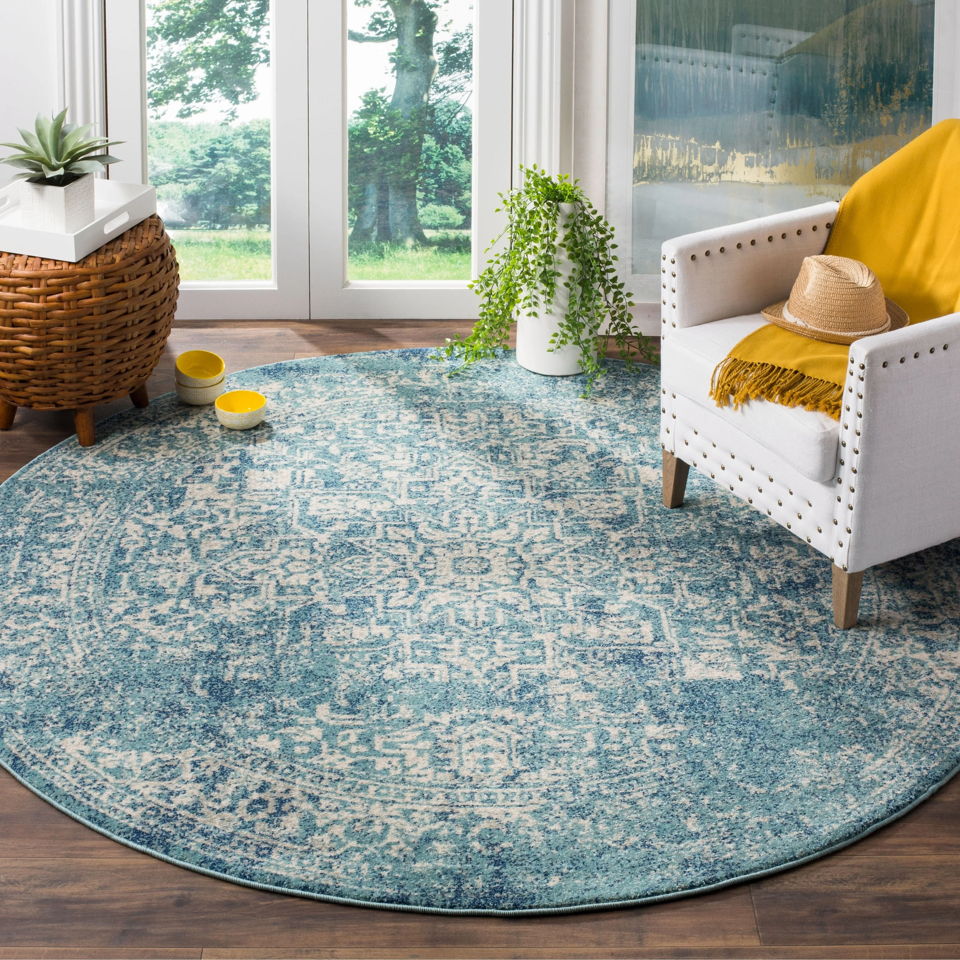 SAFAVIEH Evoke Pety Vintage Distressed Rug