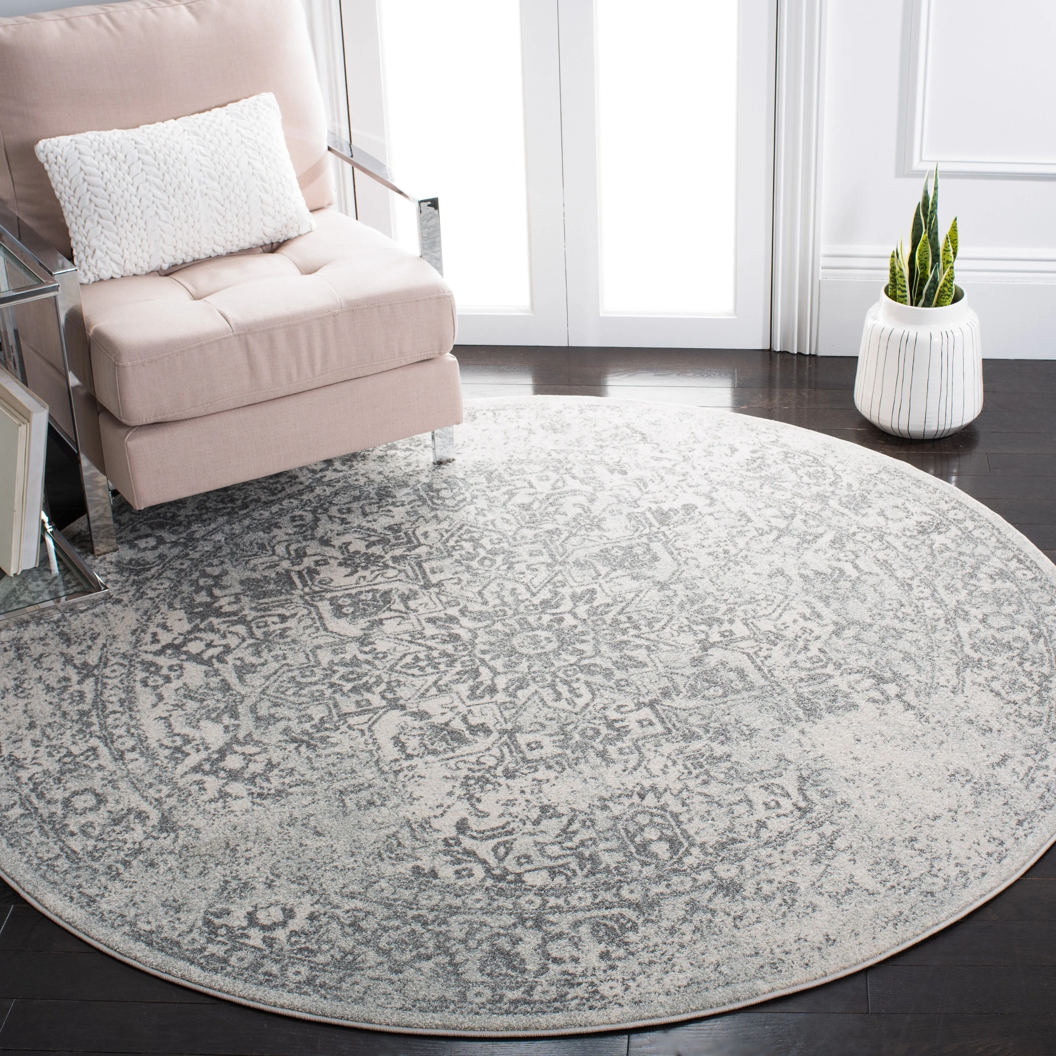SAFAVIEH Evoke Pety Vintage Distressed Rug