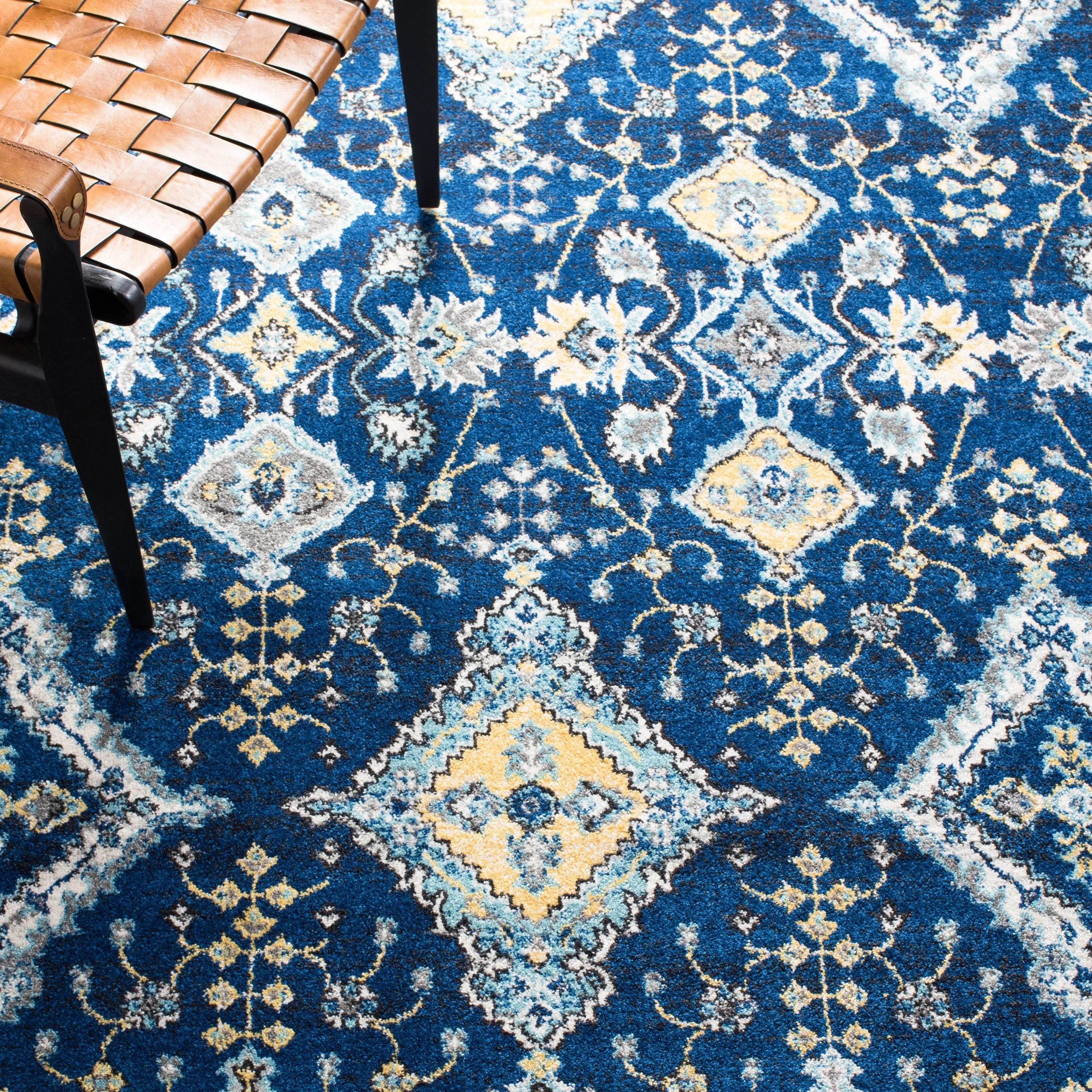 SAFAVIEH Evoke Tila Vintage Boho Shabby Chic Rug