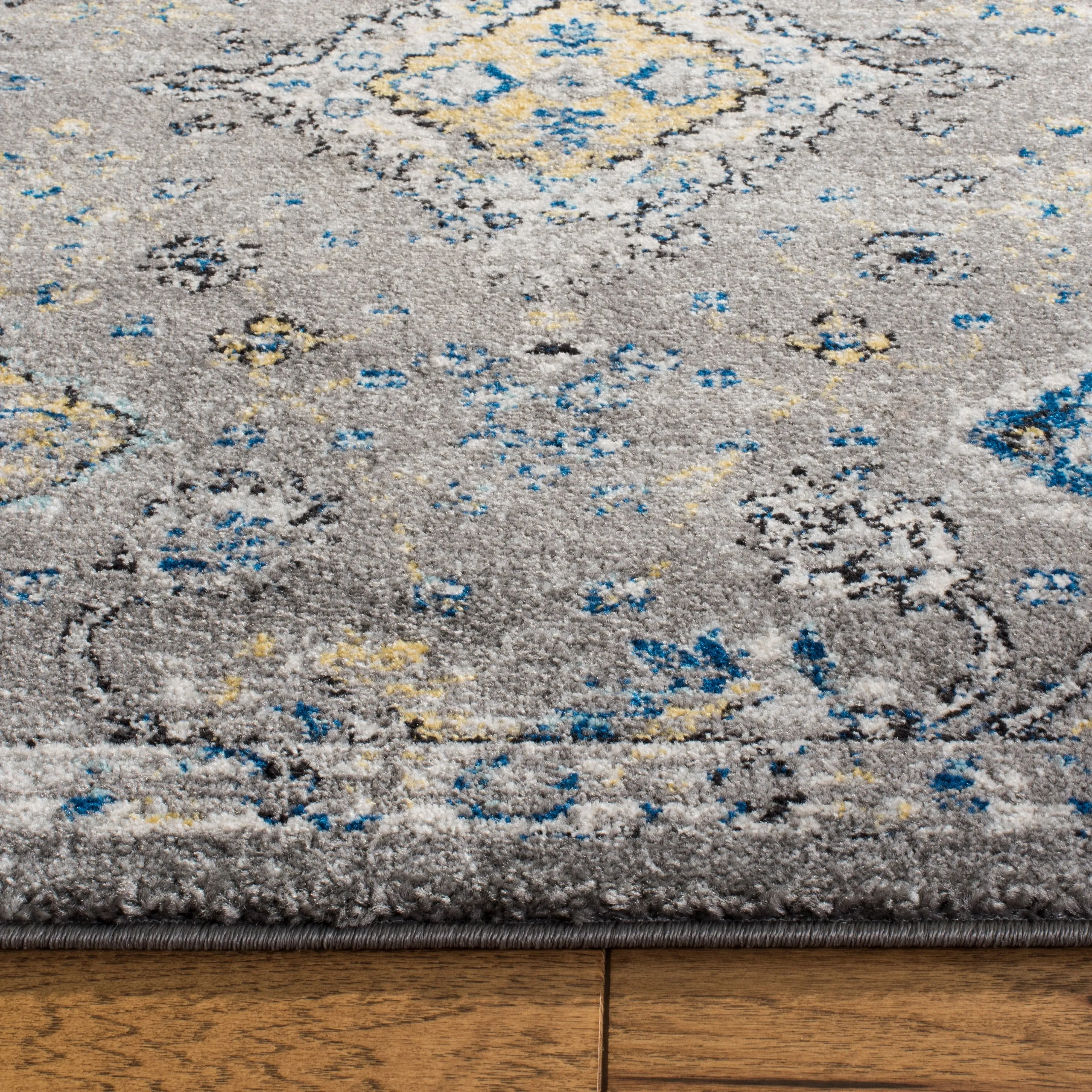 SAFAVIEH Evoke Tila Vintage Boho Shabby Chic Rug