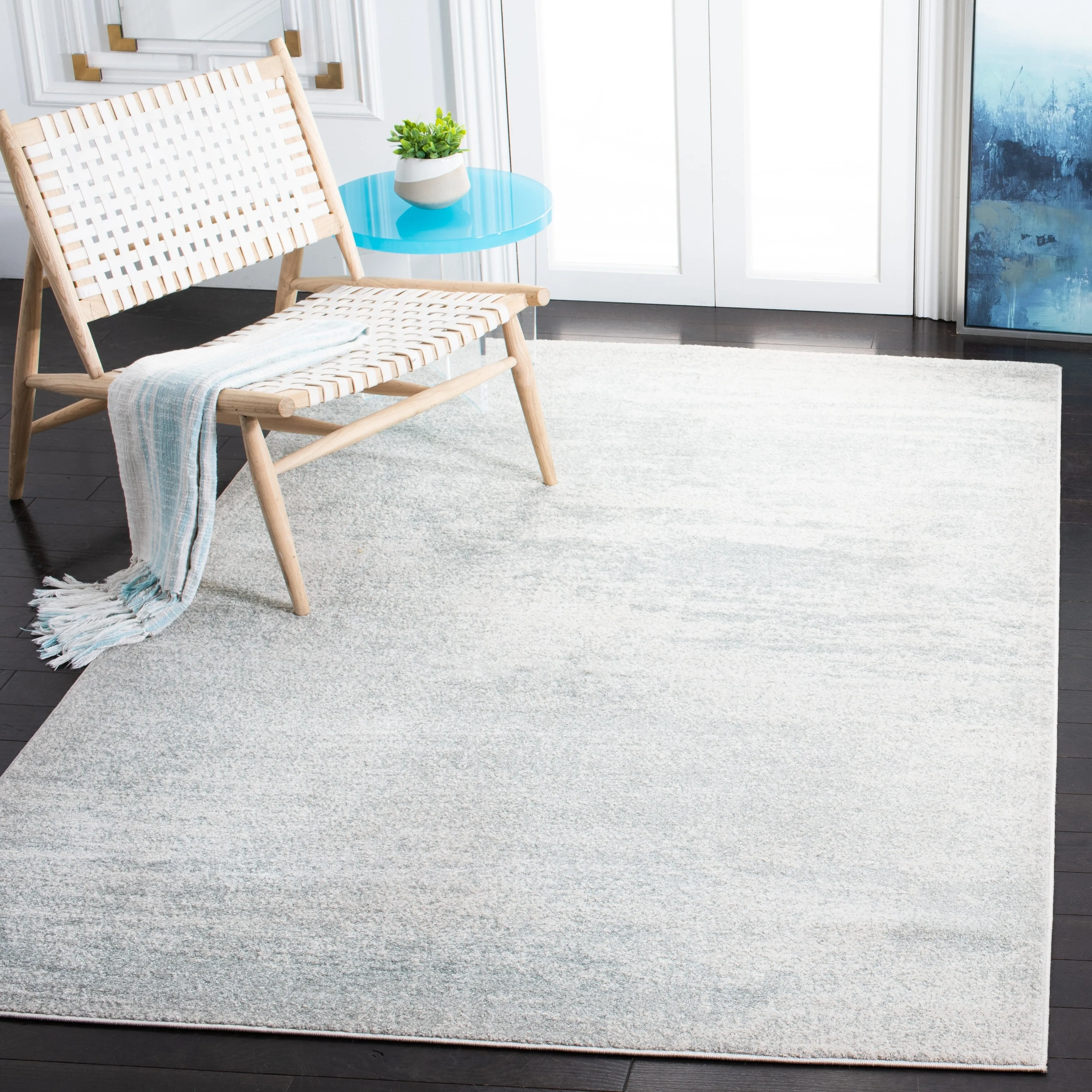 SAFAVIEH. Evoke Yukako Modern Abstract Distressed Rug