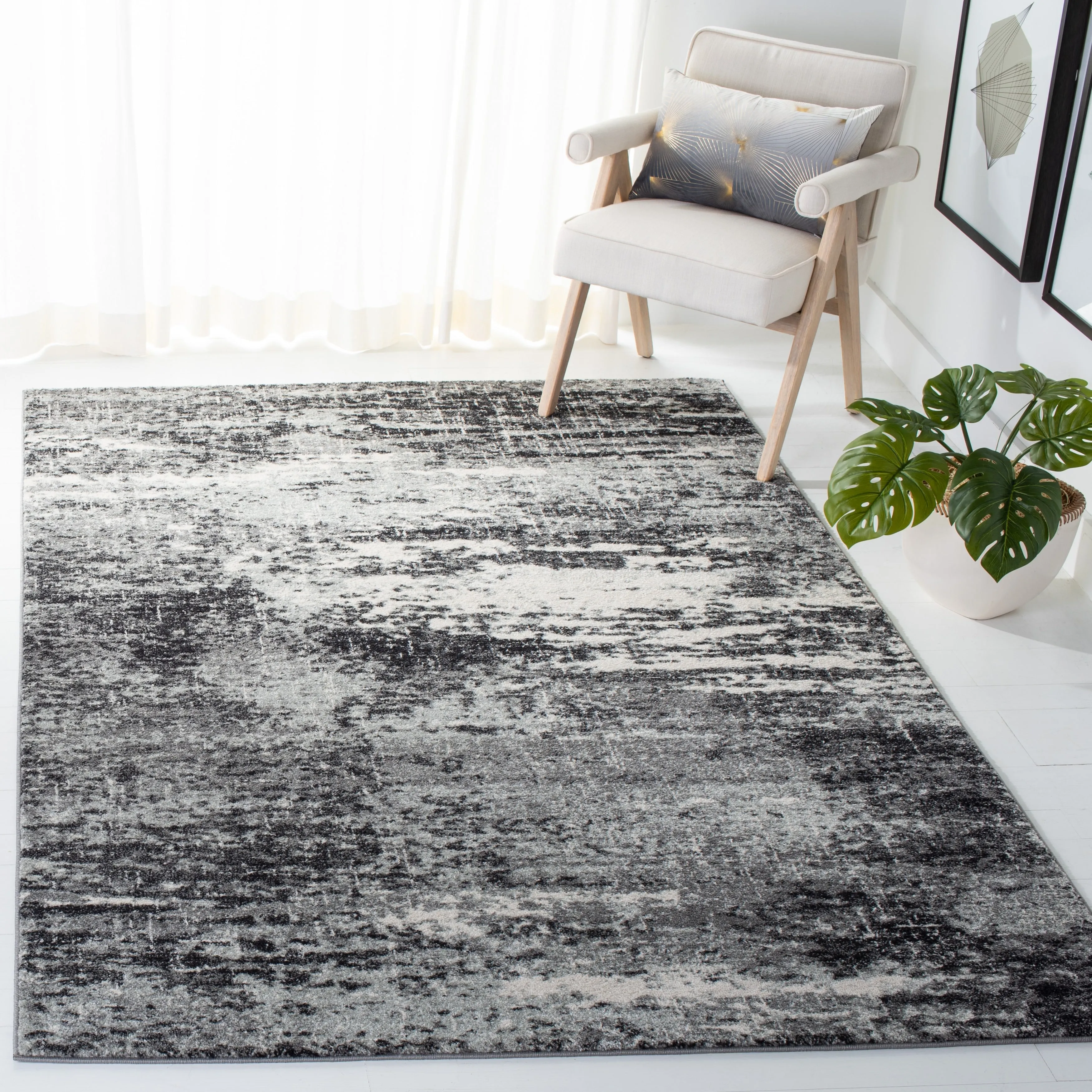 SAFAVIEH. Evoke Yukako Modern Abstract Distressed Rug