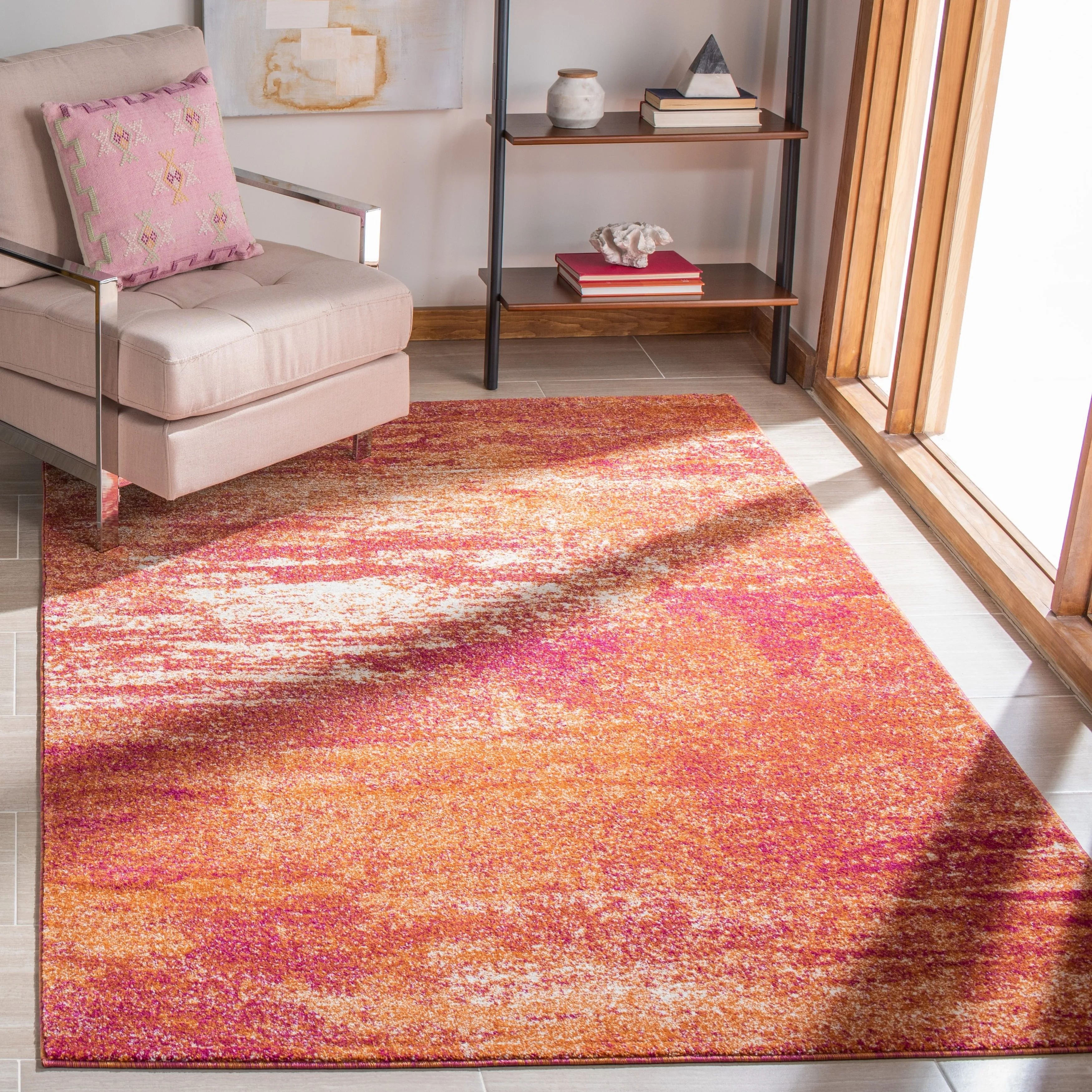 SAFAVIEH. Evoke Yukako Modern Abstract Distressed Rug