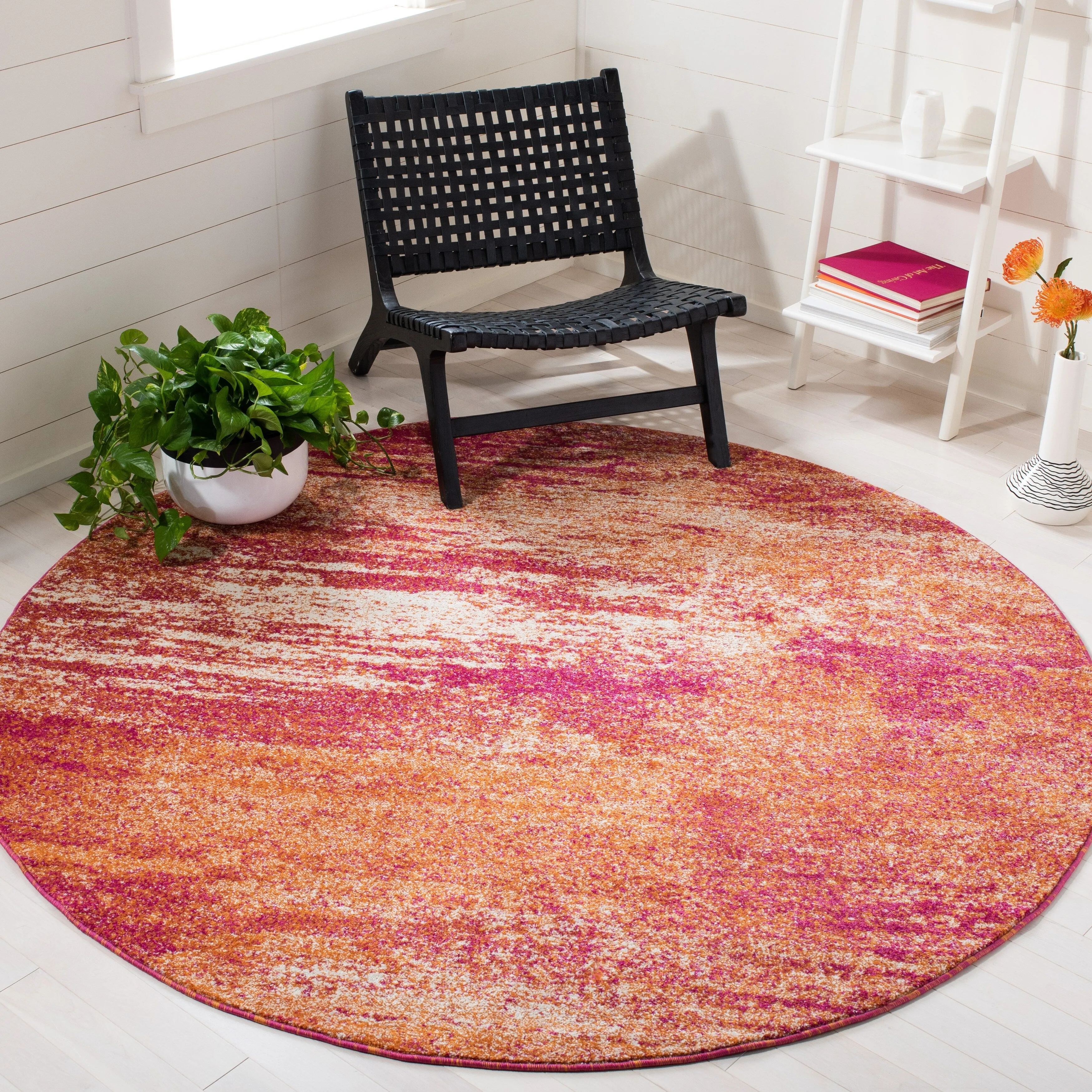 SAFAVIEH. Evoke Yukako Modern Abstract Distressed Rug