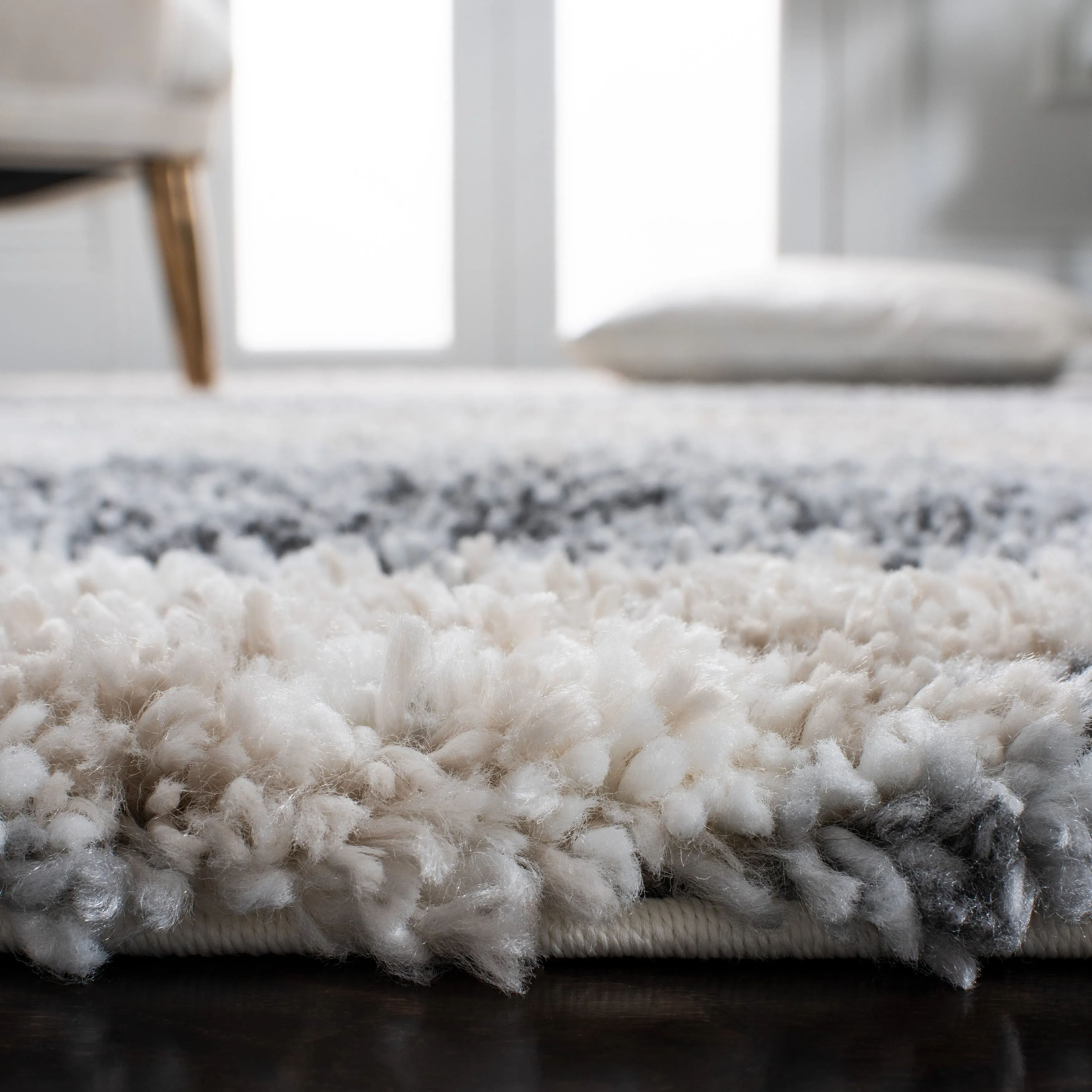 SAFAVIEH Fontana Shag Angeliene Modern Abstract 2-inch Thick Rug