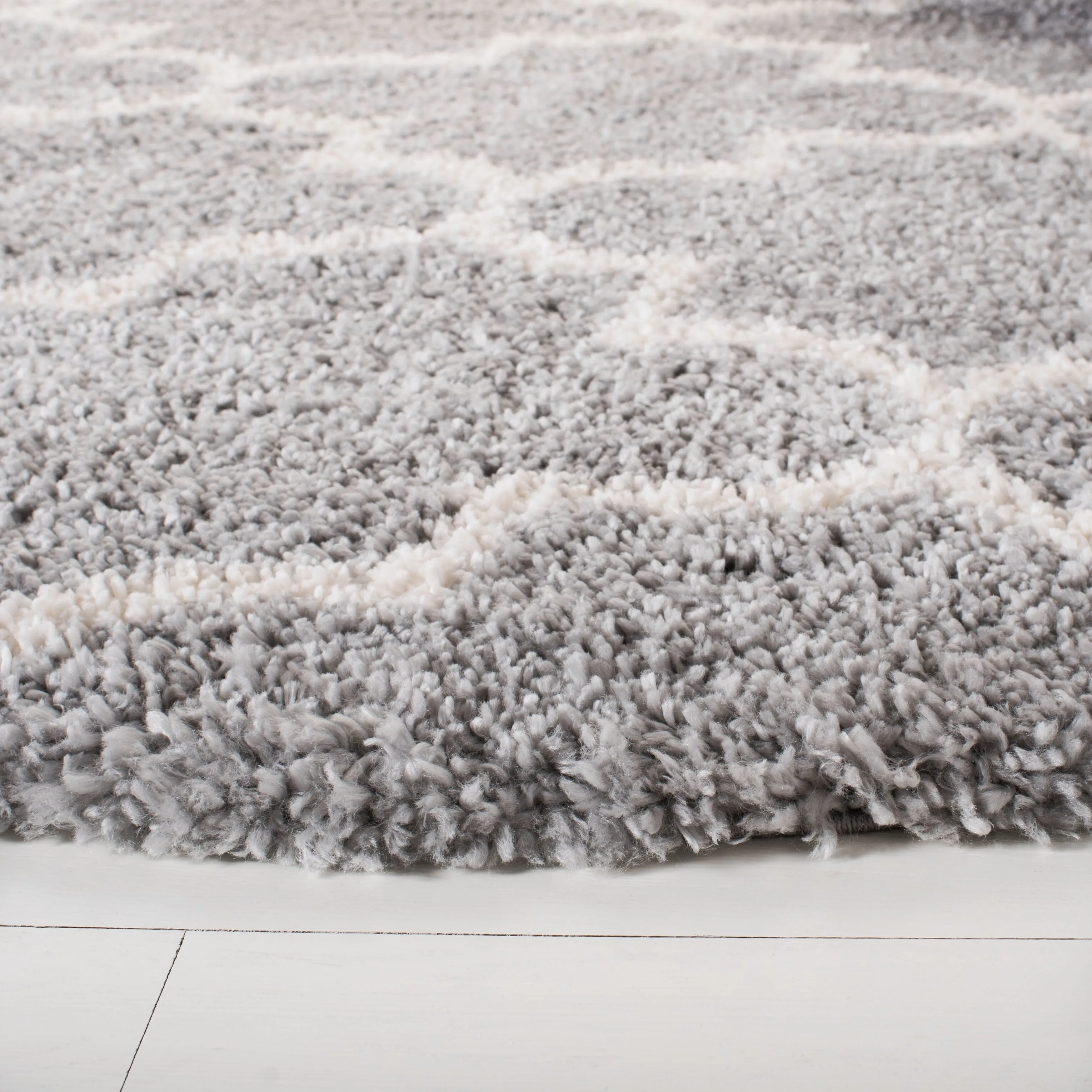 SAFAVIEH Fontana Shag Evor Trellis 2-inch Thick Rug