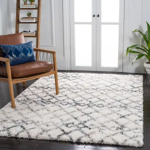 SAFAVIEH Fontana Shag Vladilena Moroccan 2-inch Thick Rug - Ivory/Grey - 5' 3 x 7' 6