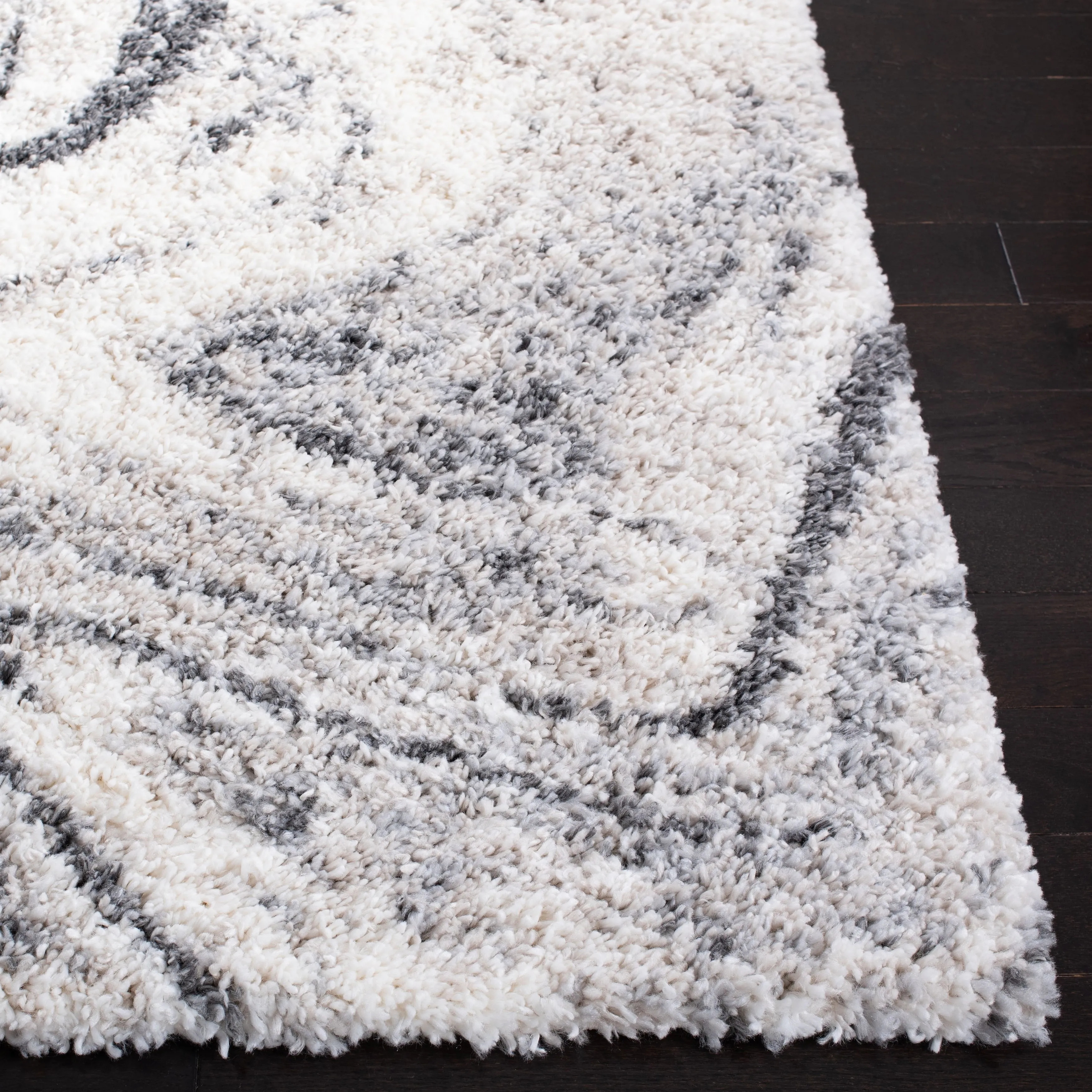 SAFAVIEH. Fontana Shag Zviya Modern Abstract 2-inch Thick Rug