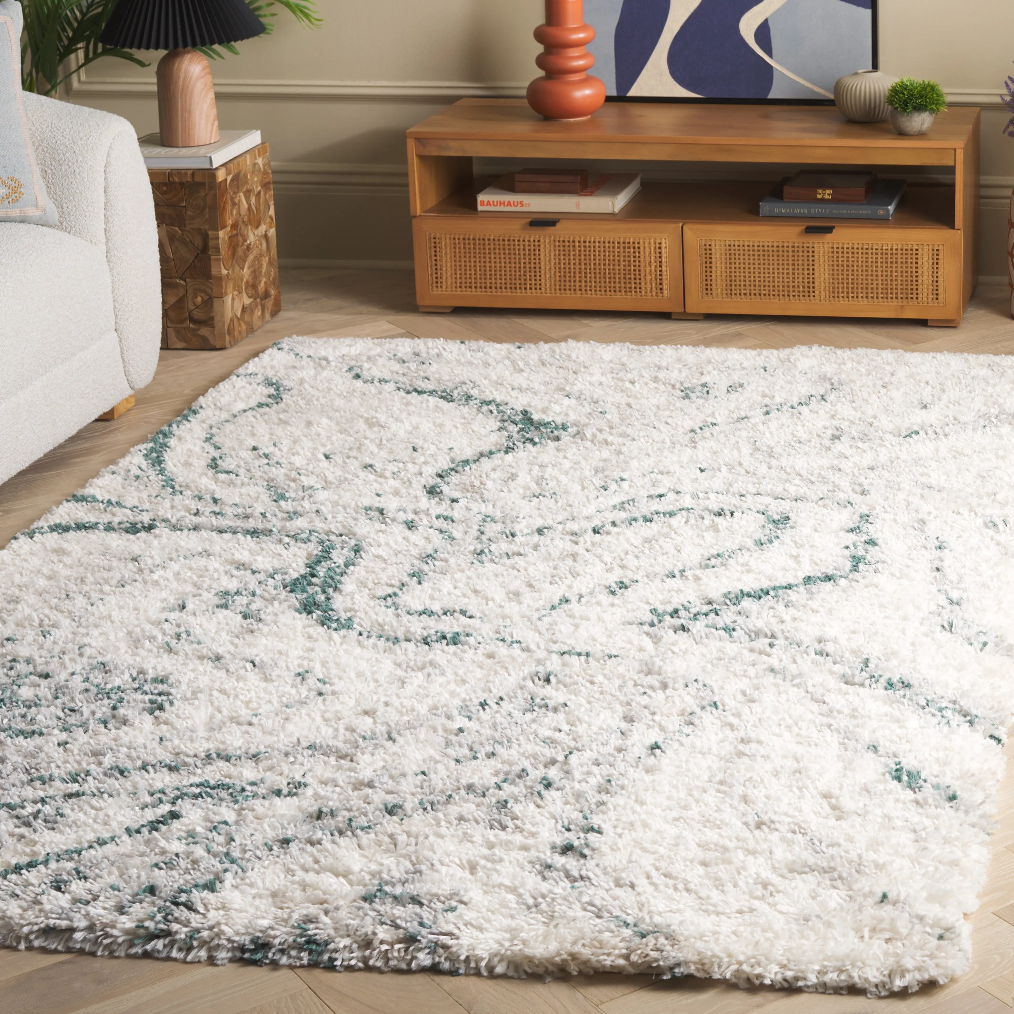 SAFAVIEH. Fontana Shag Zviya Modern Abstract 2-inch Thick Rug