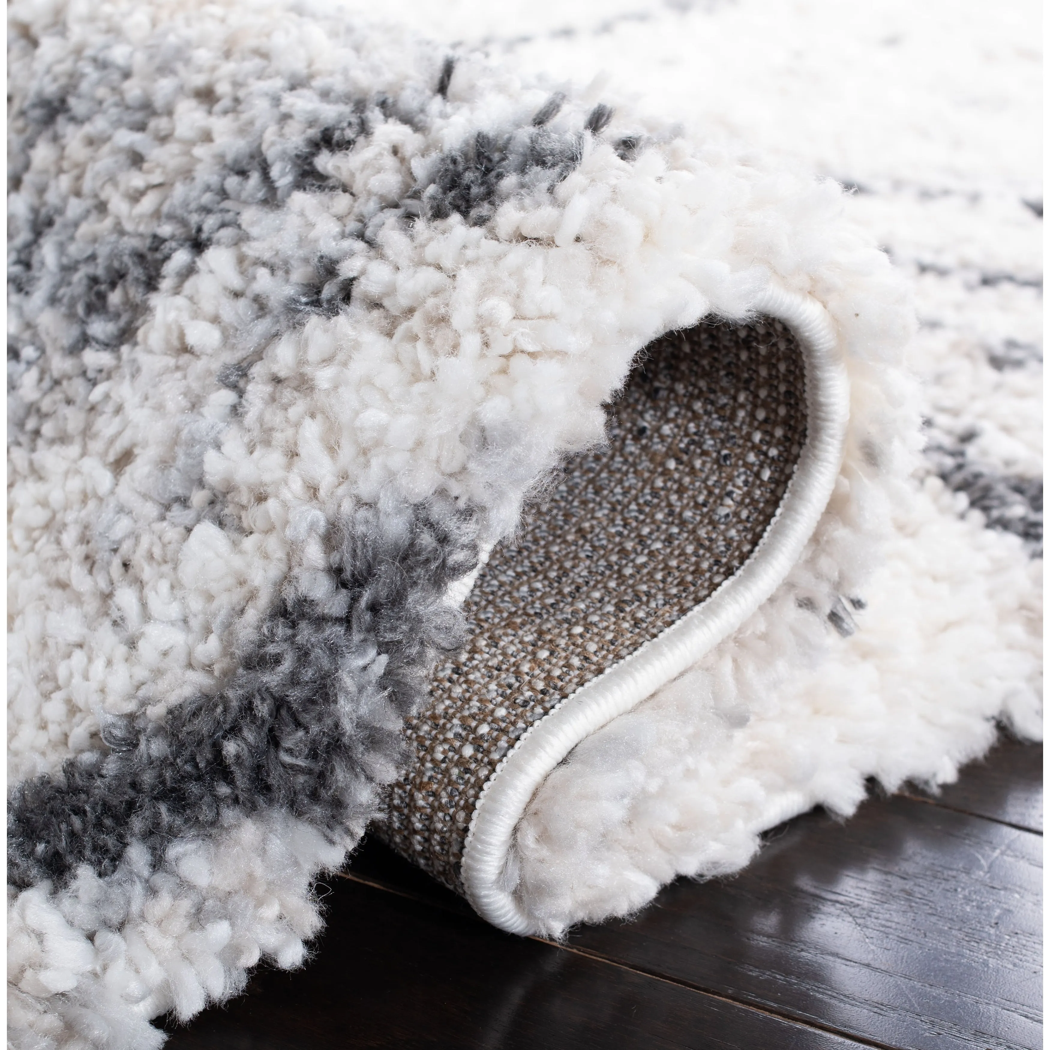 SAFAVIEH. Fontana Shag Zviya Modern Abstract 2-inch Thick Rug