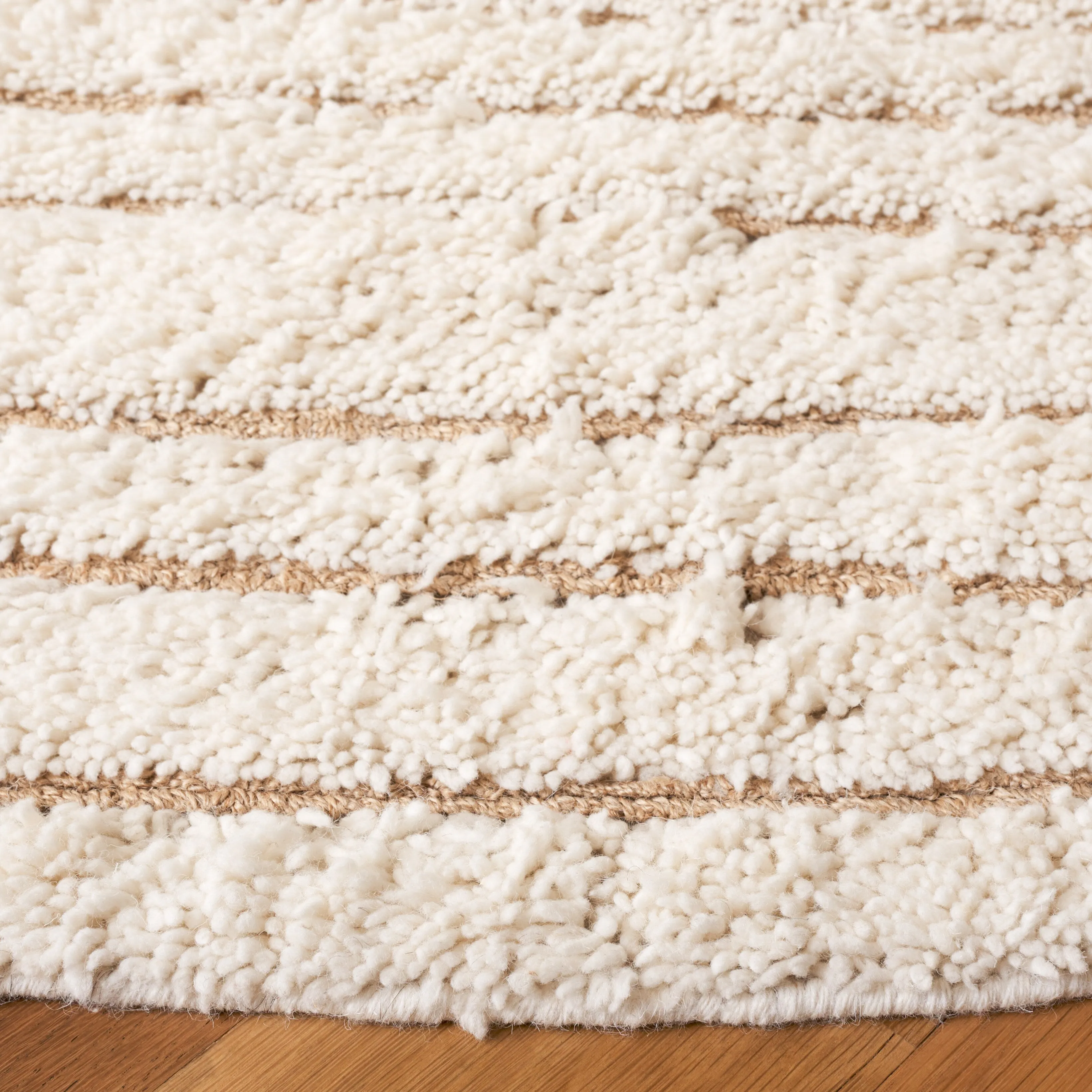 SAFAVIEH Hand-Woven Casablanca Melony Shag Wool Rug