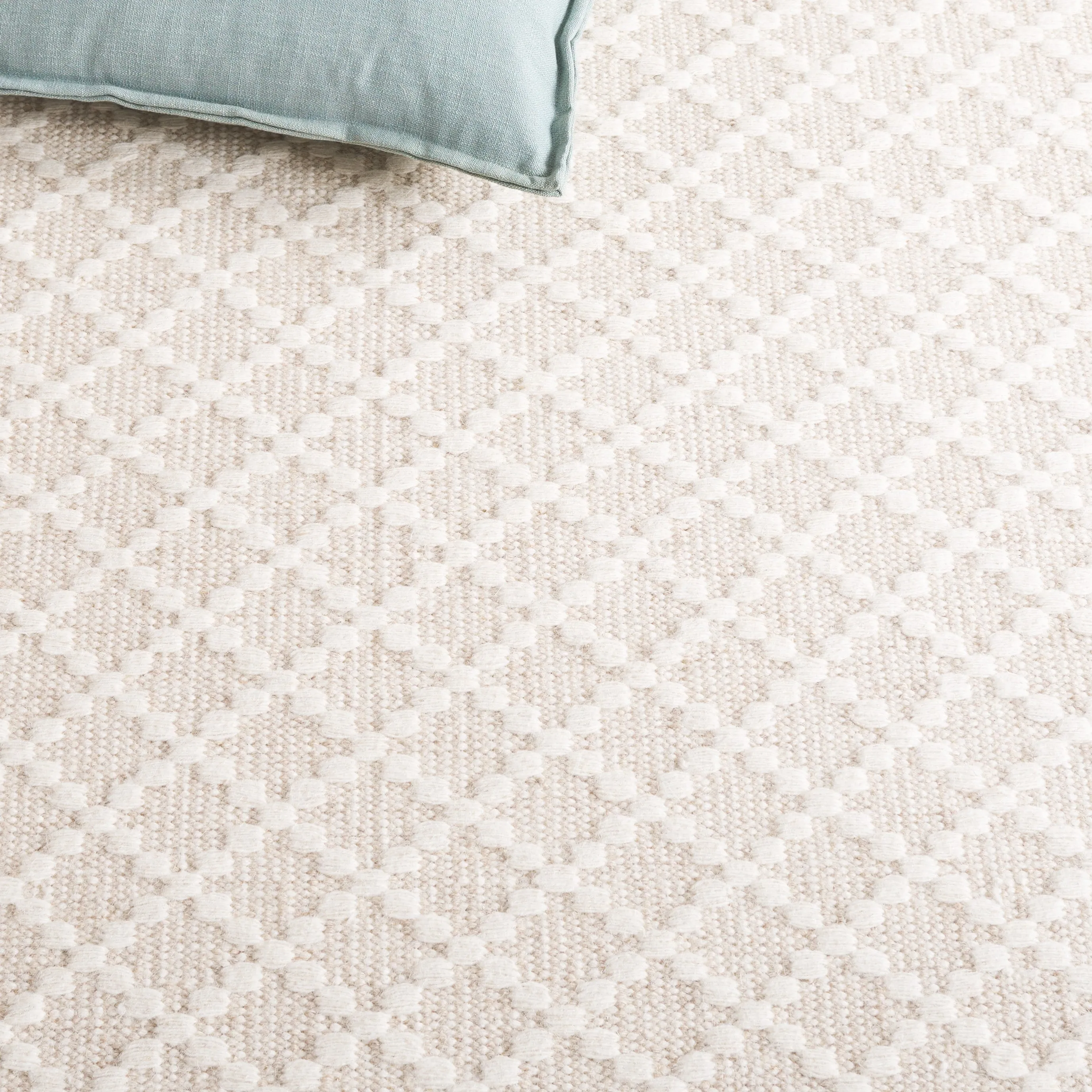 SAFAVIEH Hand-Woven Vermont Dedra Transitional Wool Rug