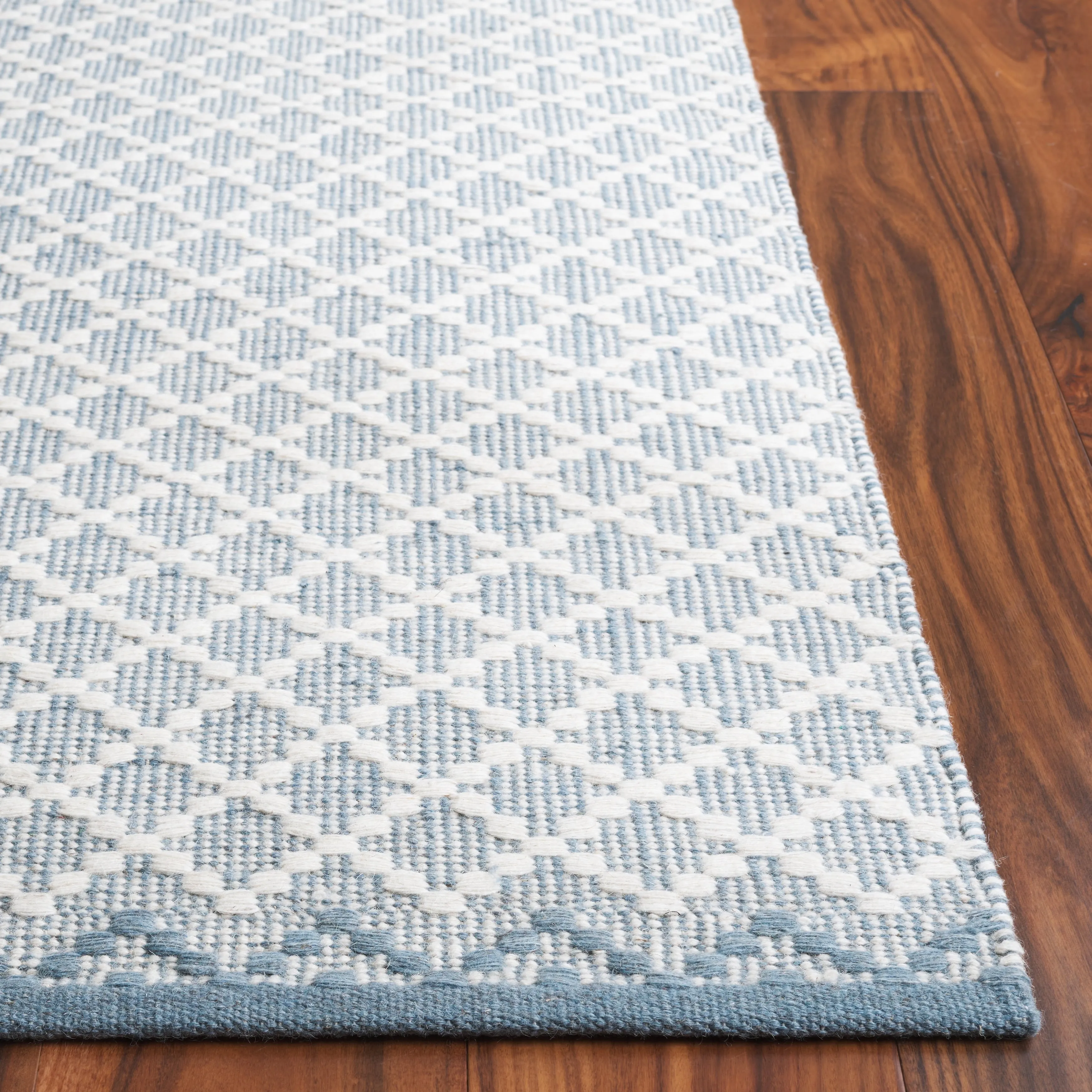 SAFAVIEH Hand-Woven Vermont Dedra Transitional Wool Rug