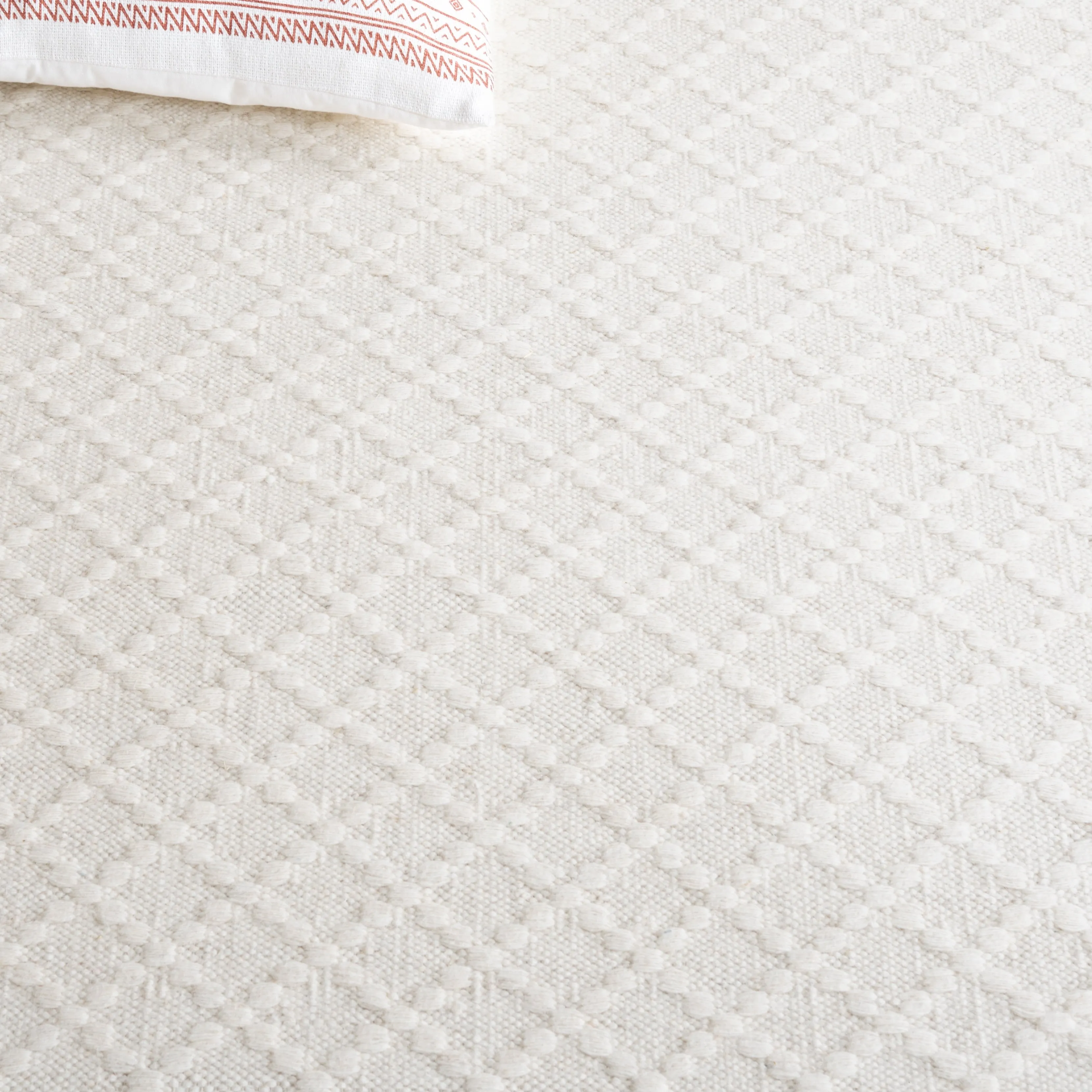 SAFAVIEH Hand-Woven Vermont Dedra Transitional Wool Rug