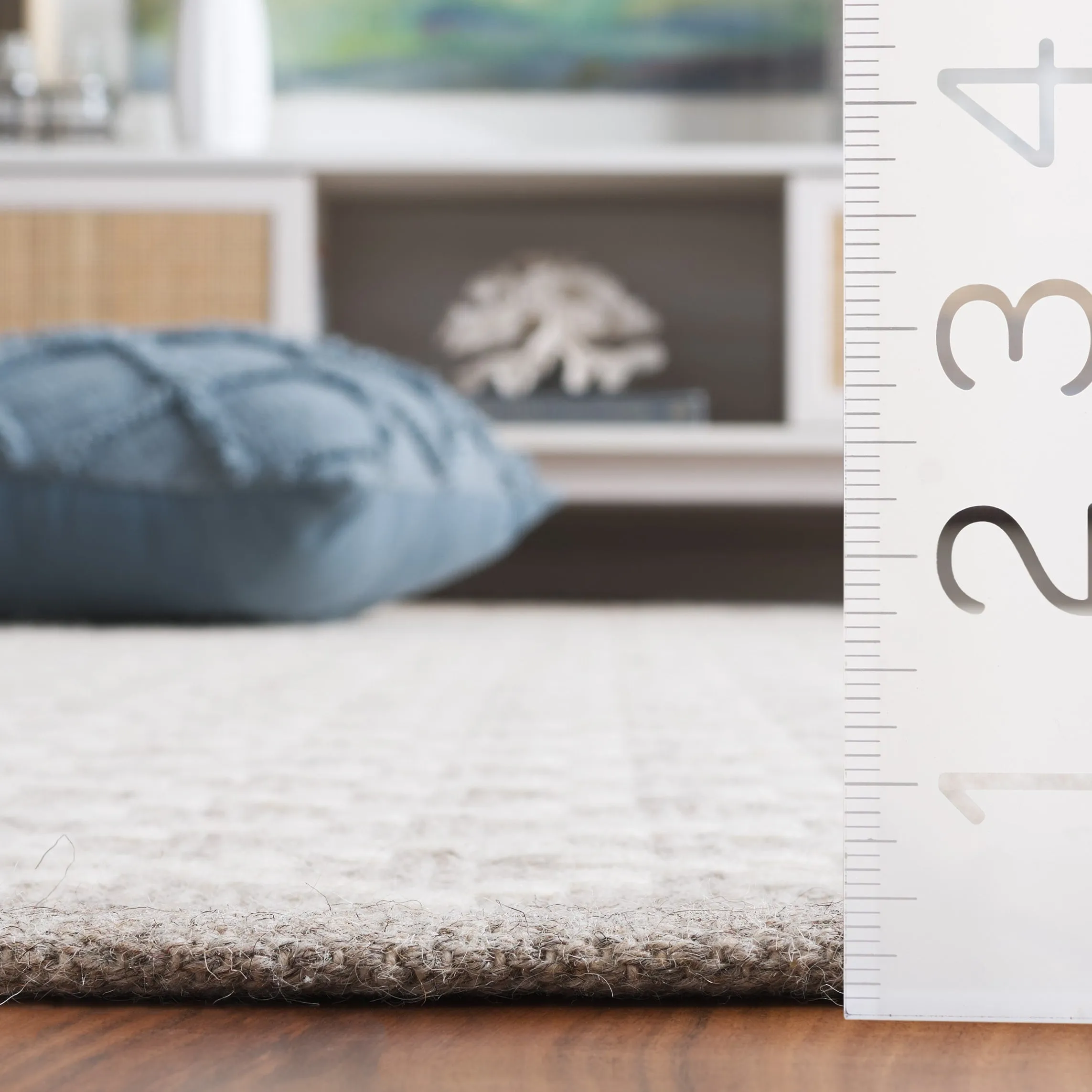 SAFAVIEH Hand-Woven Vermont Dedra Transitional Wool Rug