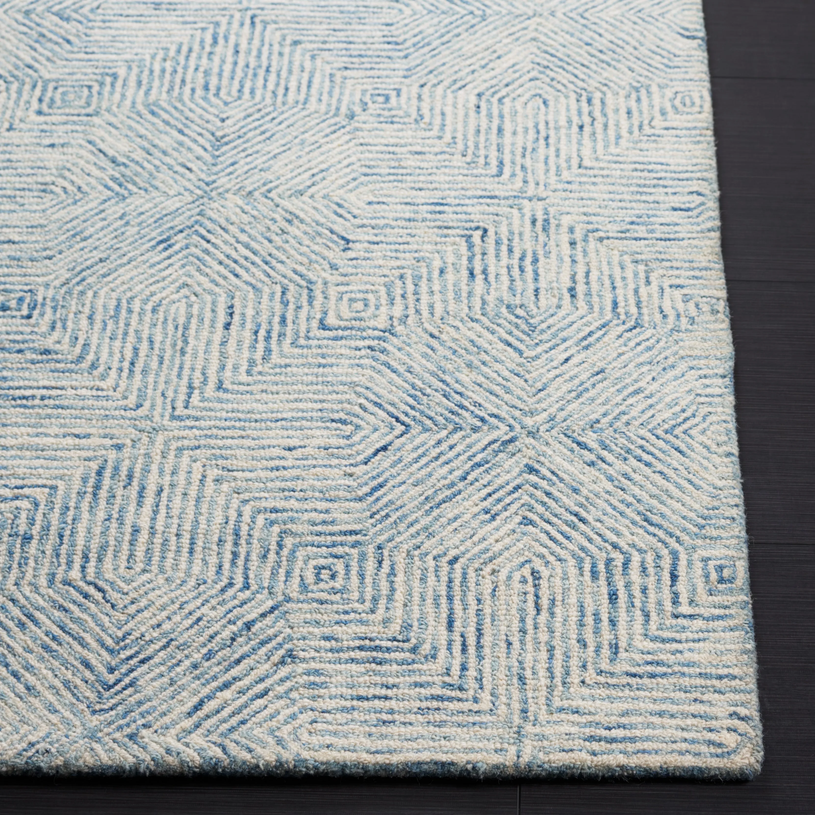 SAFAVIEH Handmade Abstract Auli Modern Wool Rug