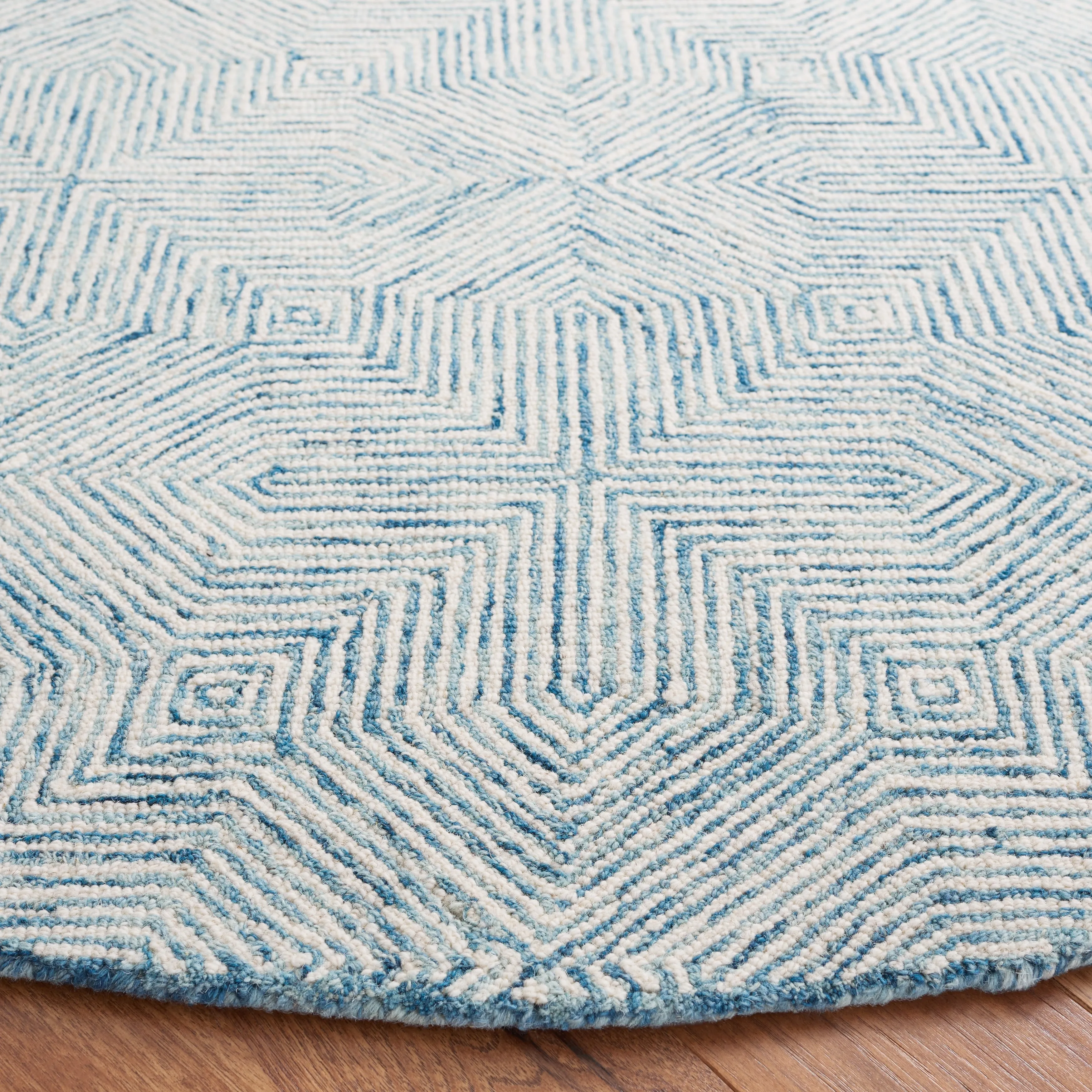 SAFAVIEH Handmade Abstract Auli Modern Wool Rug