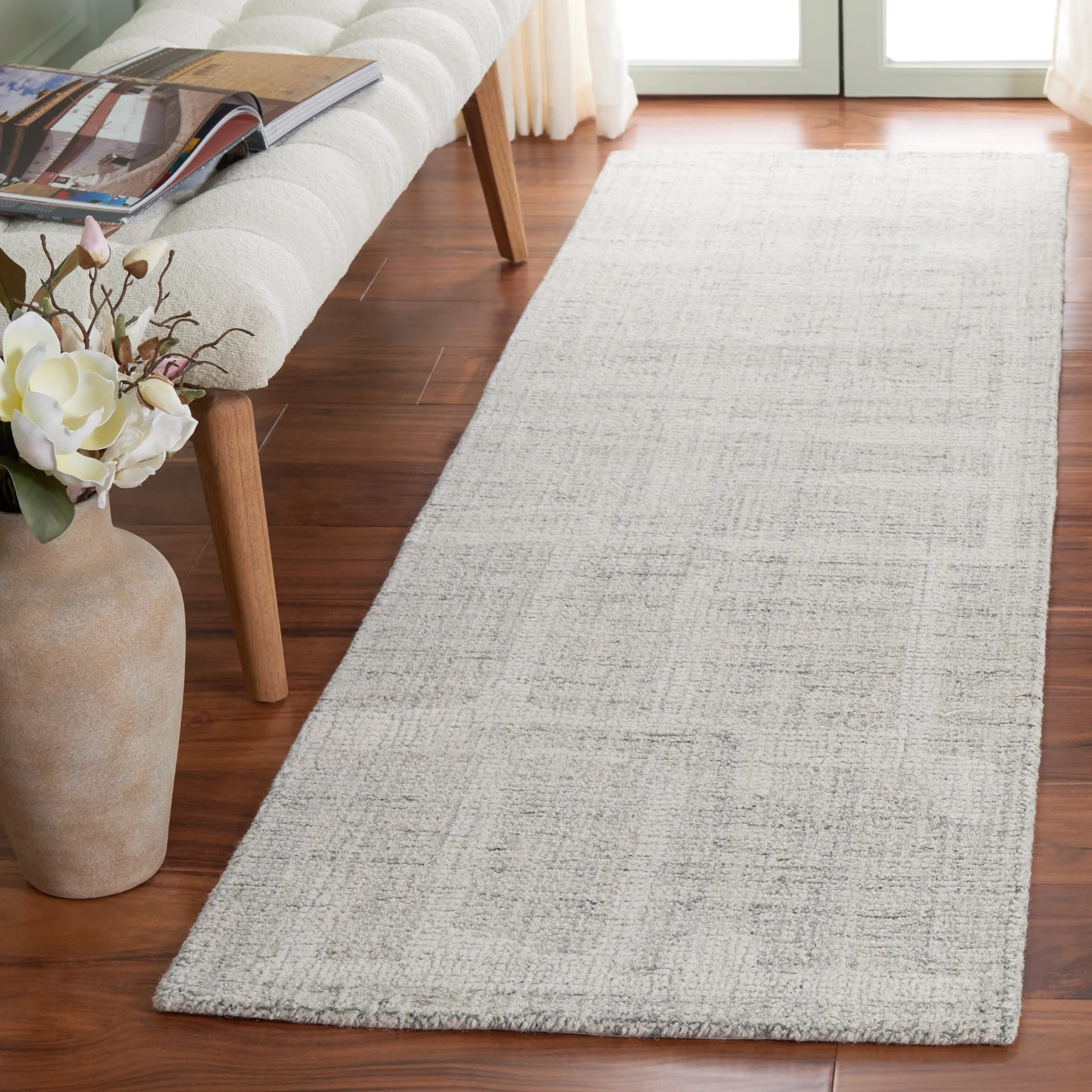 SAFAVIEH Handmade Abstract Bjargey Contemporary Wool Rug