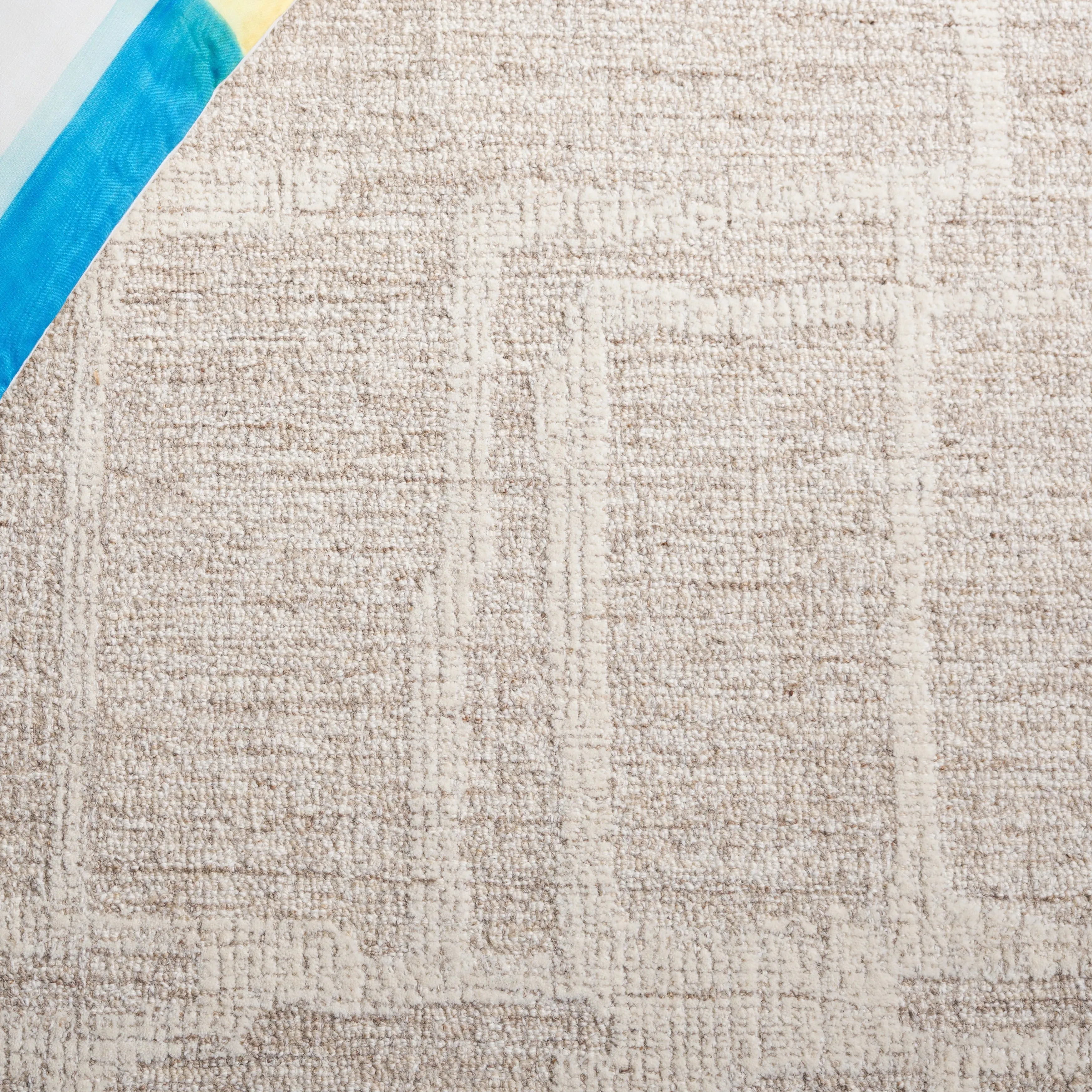 SAFAVIEH Handmade Abstract Bjargey Contemporary Wool Rug