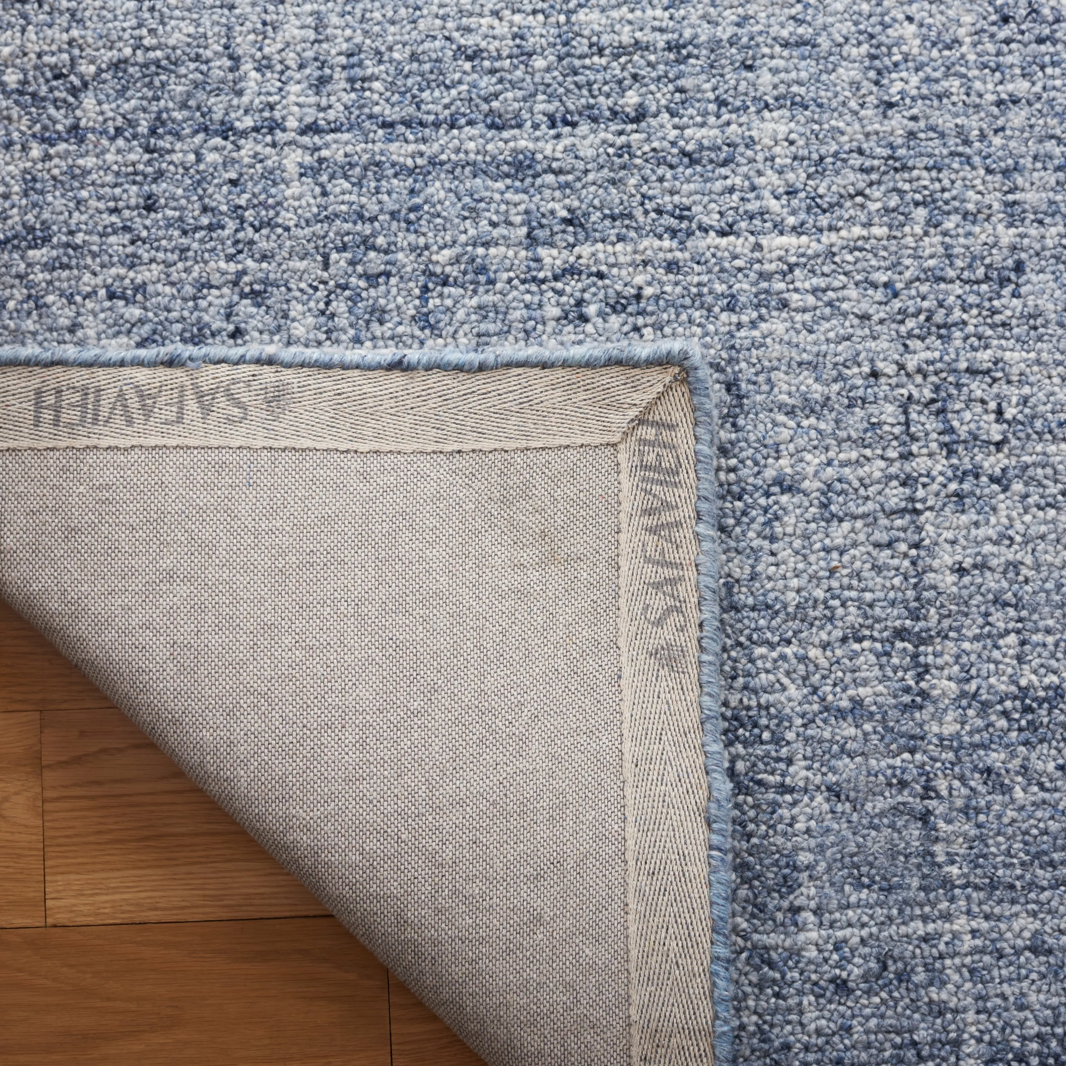 SAFAVIEH Handmade Abstract Cliff Rug