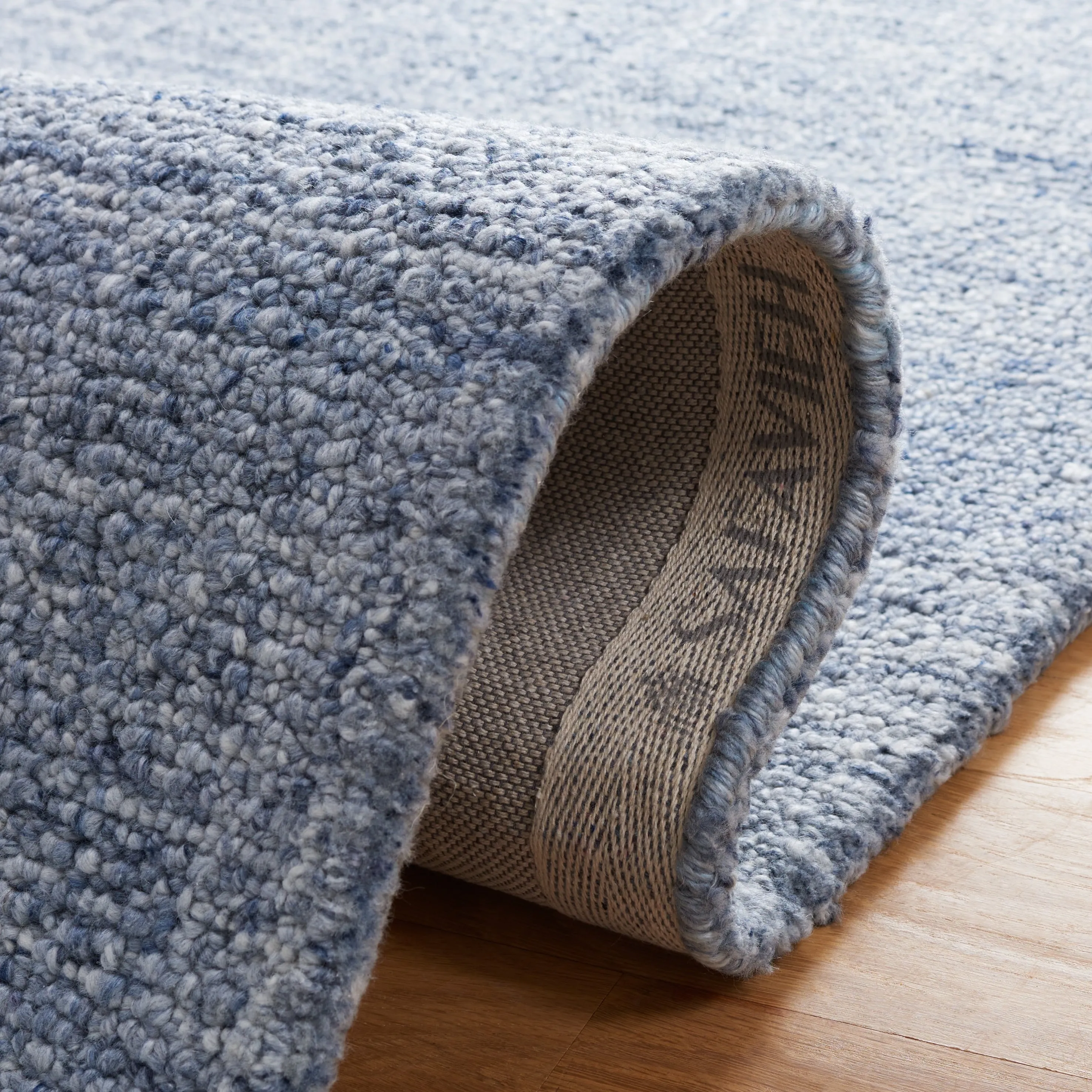 SAFAVIEH Handmade Abstract Cliff Rug