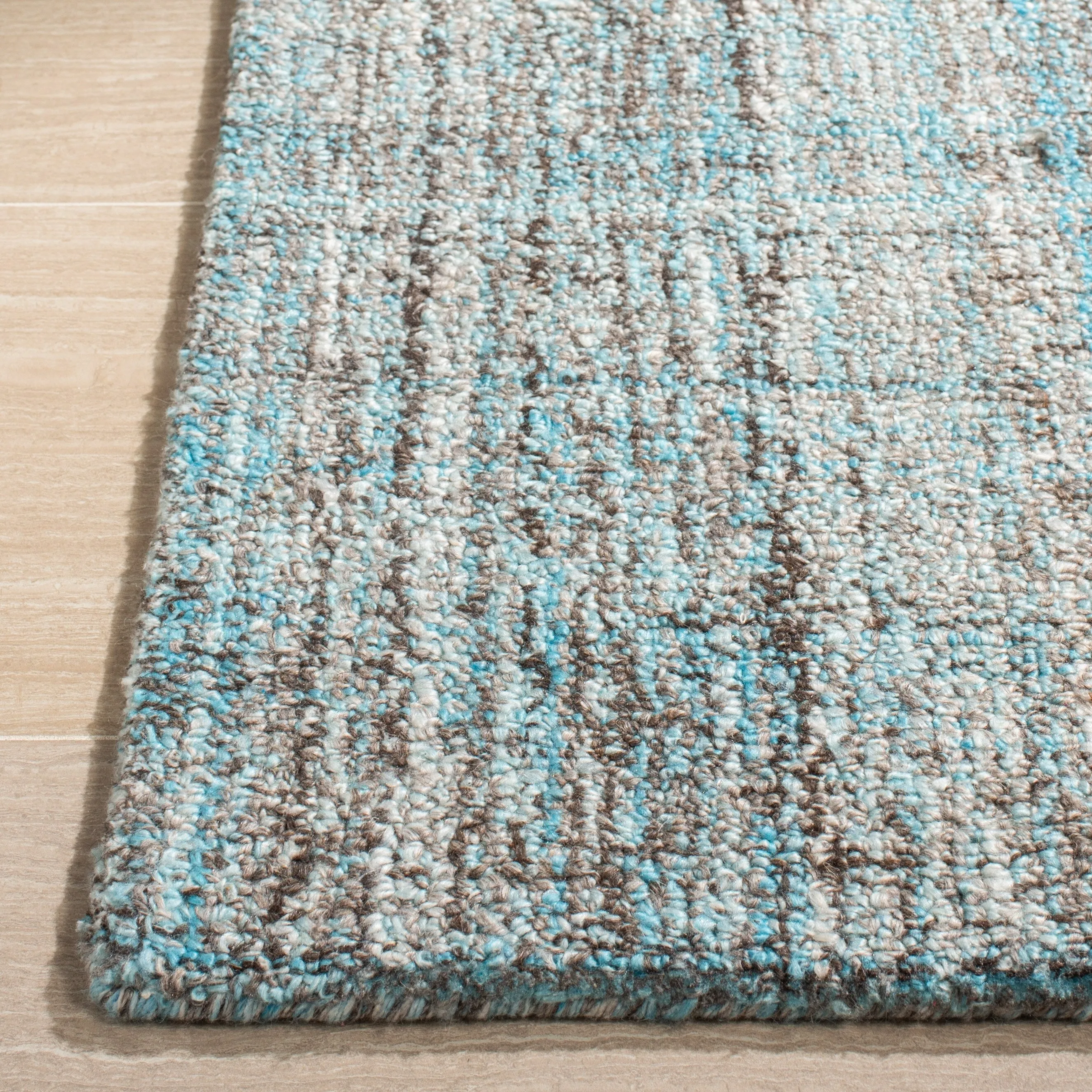 SAFAVIEH Handmade Abstract Coraly Modern Viscose Rug