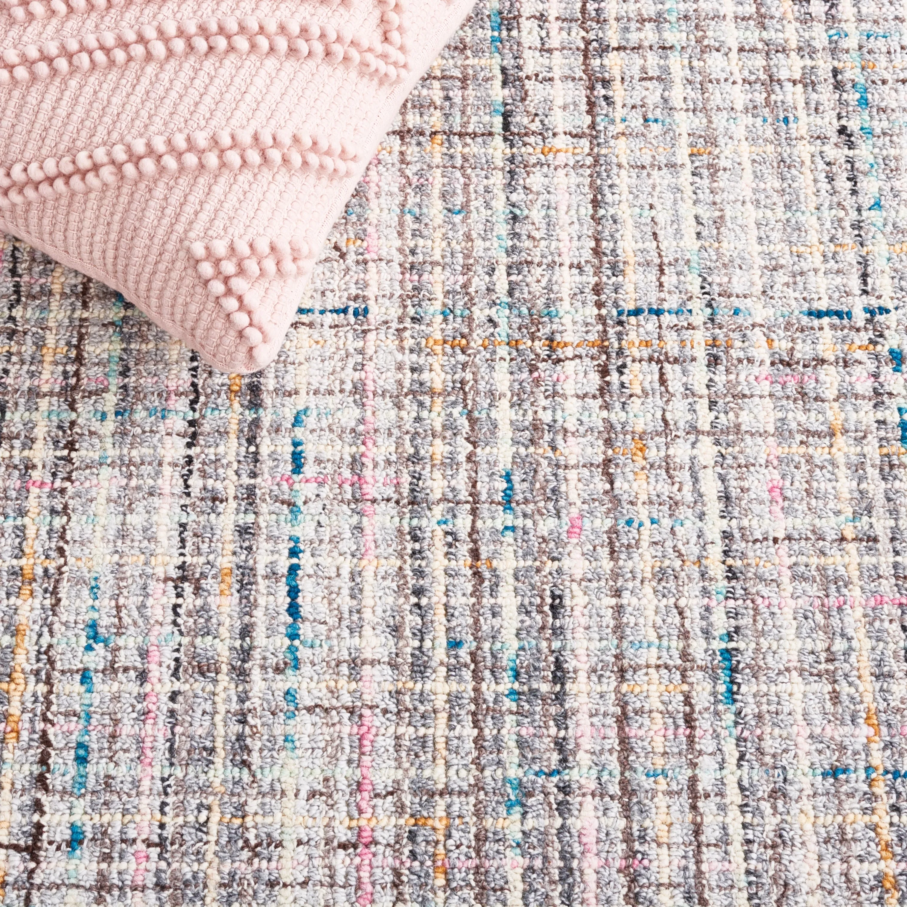 SAFAVIEH Handmade Abstract Fifa Modern Wool Rug