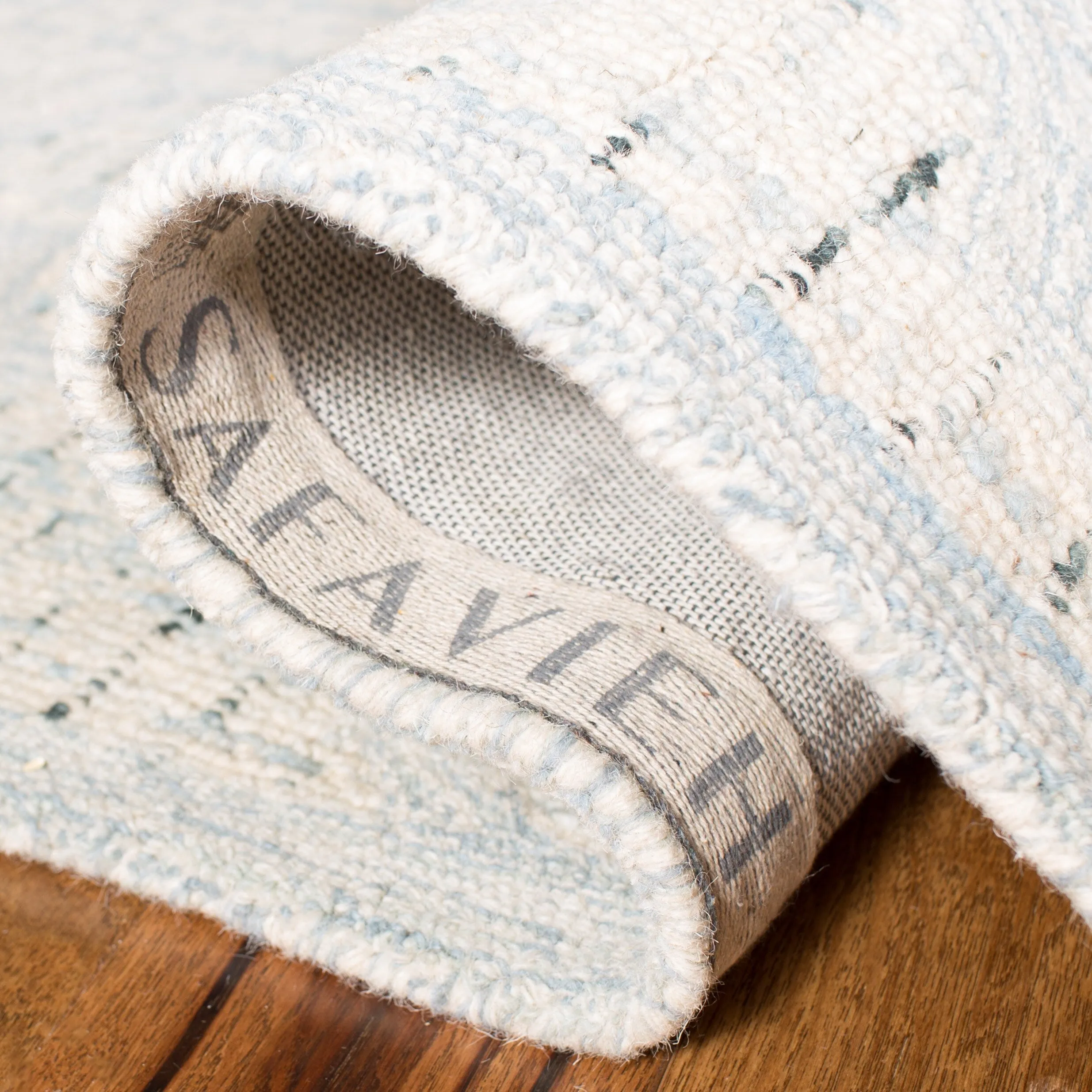 SAFAVIEH Handmade Abstract Kanan Modern Trellis Wool Area Rug