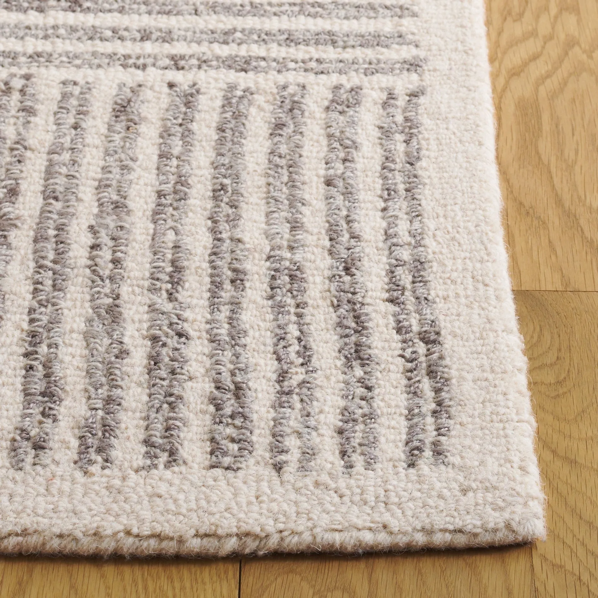 SAFAVIEH Handmade Abstract Klazina Modern & Contemporary Wool Rug