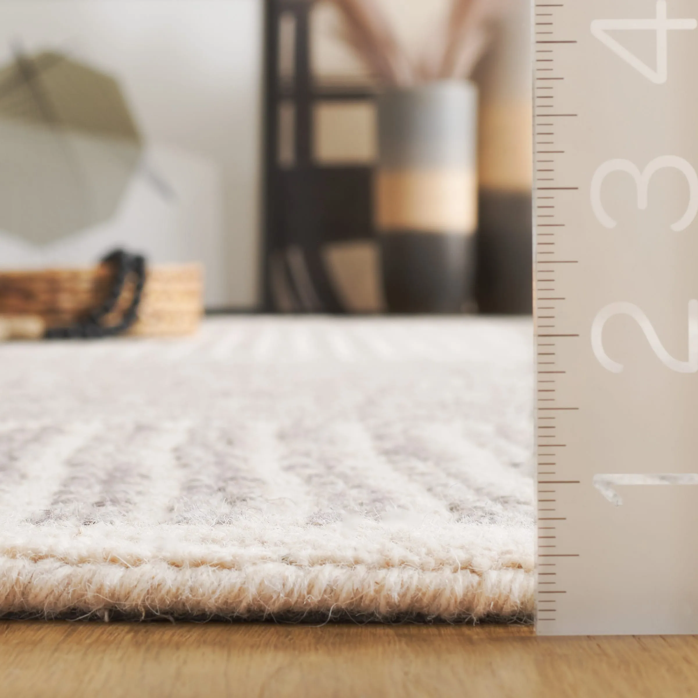 SAFAVIEH Handmade Abstract Klazina Modern & Contemporary Wool Rug