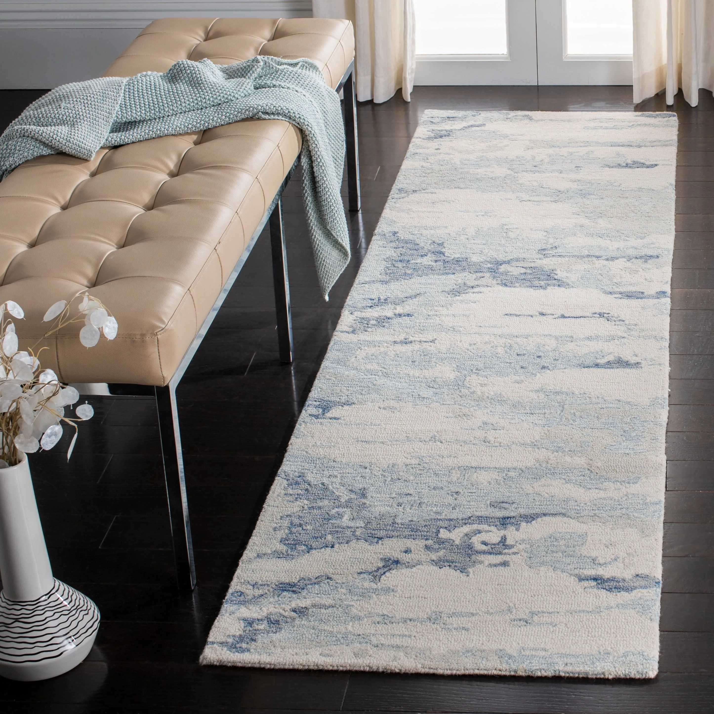 SAFAVIEH Handmade Abstract Kotoko Contemporary Wool Rug